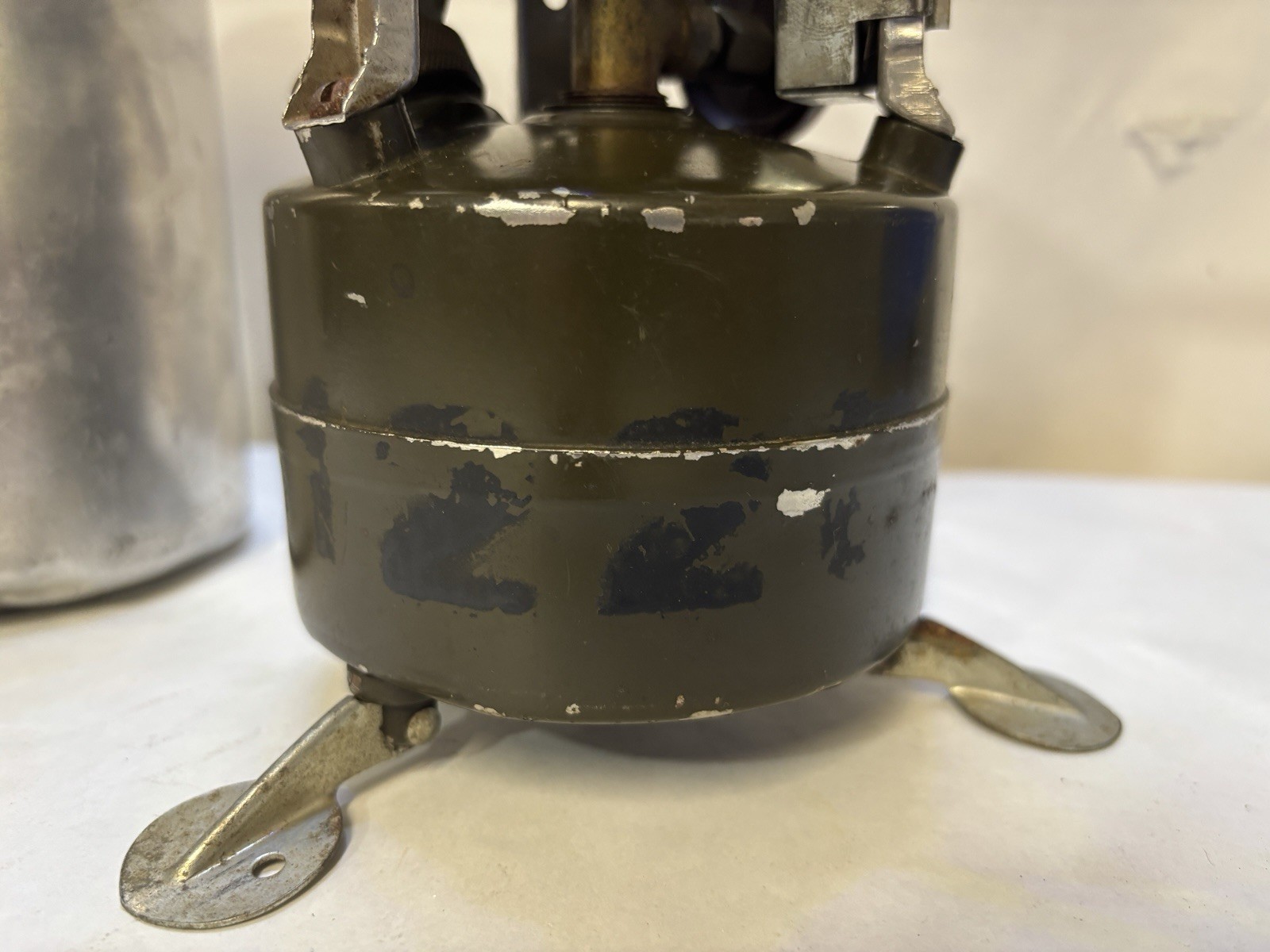 US Military Gasoline Burner Stove M – 1950 With Aluminum Case Rogers 1966