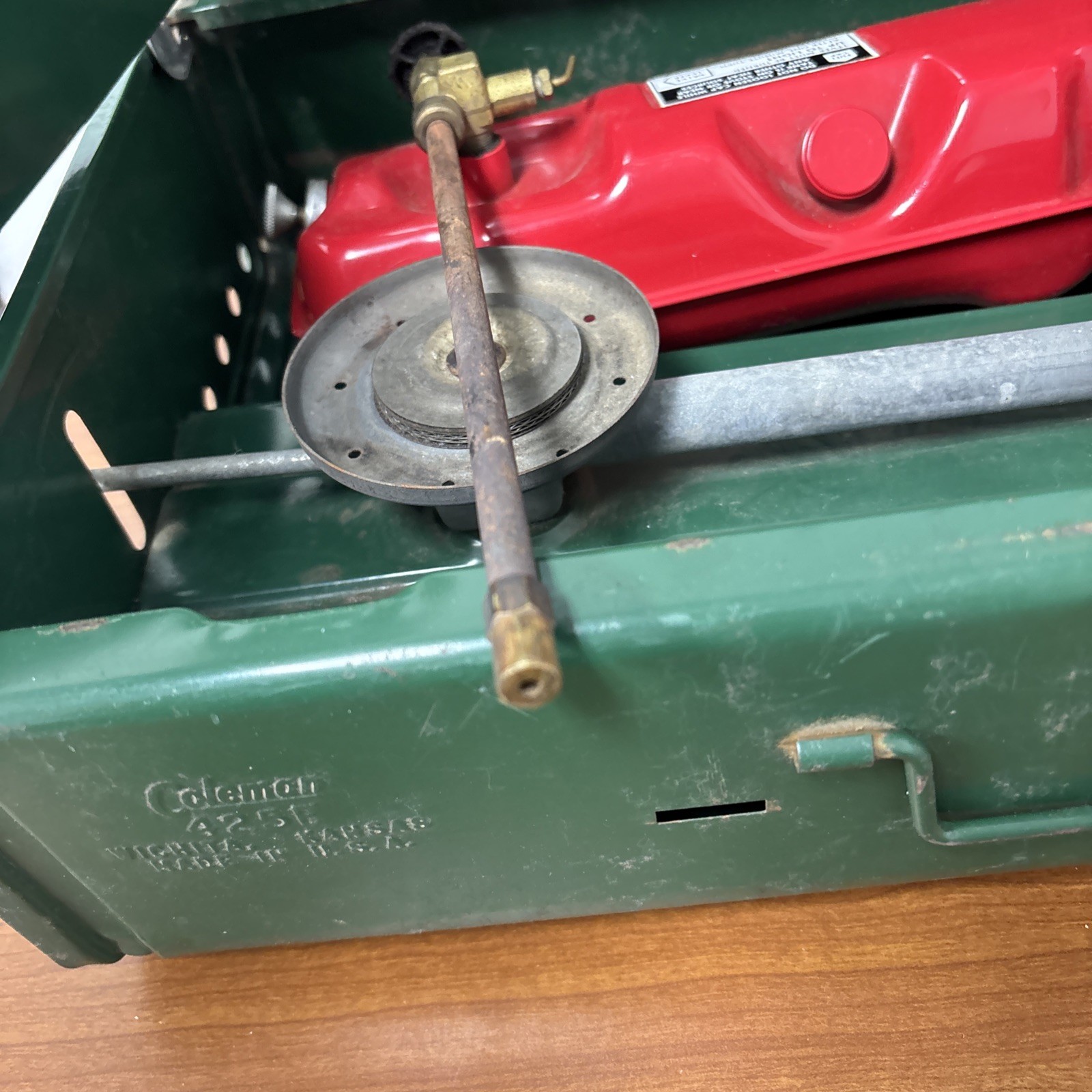 Vintage 1970s Coleman 2- Burner Camp Stove Model 425F499 w/ Original Box