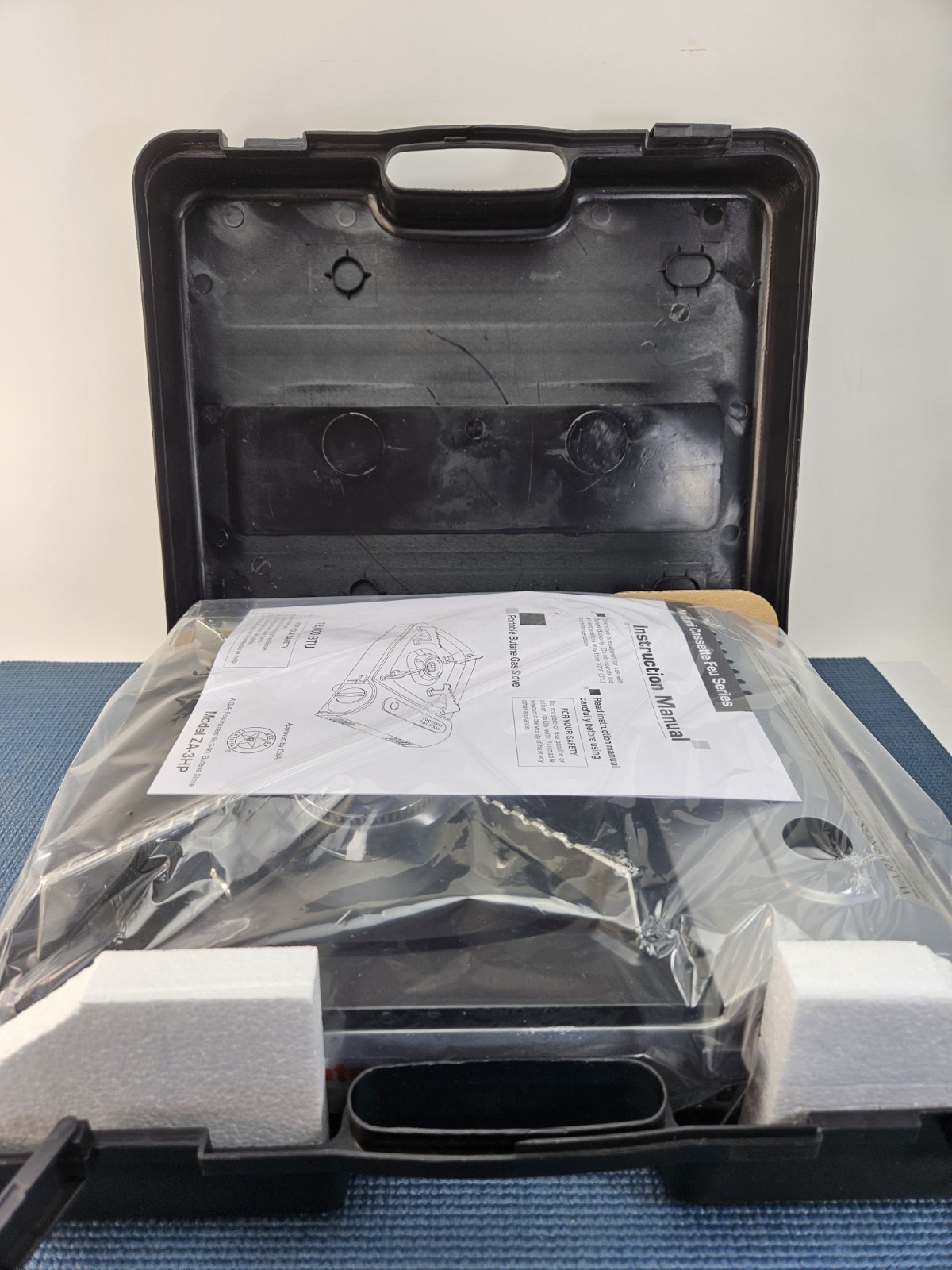 Iwatani Portable Butane Cassette Gas Stove ZA-3HP Indoor/Outdoor Rated NEW