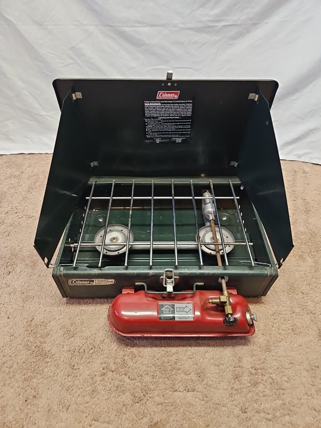 VINTAGE COLEMAN MODEL 425F 2-BURNER COMPACT CAMP STOVE