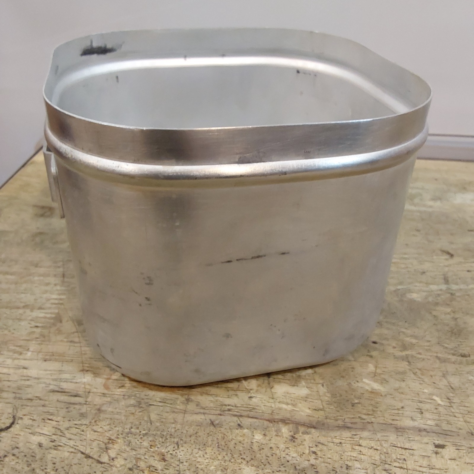 Coleman 501 502 Stove – Case BOTTOM Half – Cook Pot – Scuffs & Scratches
