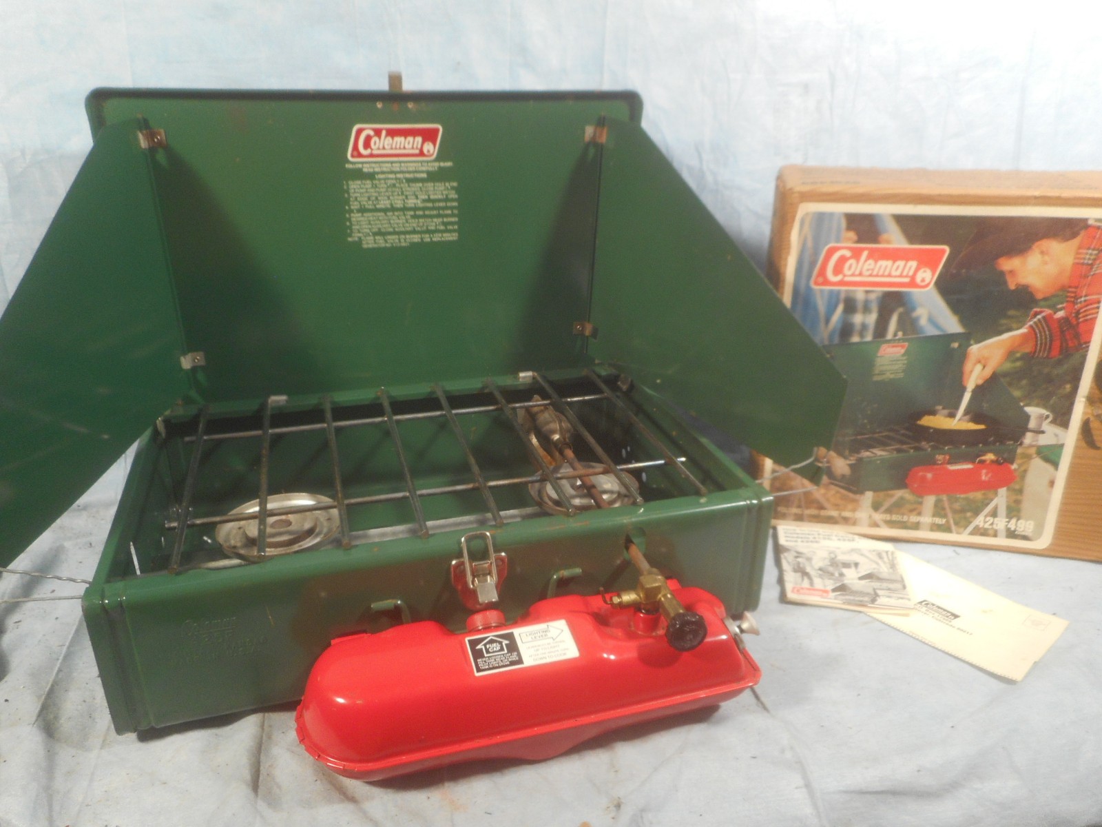 Vintage Coleman Two Burner Camp Stove Model 425F With Box And Manual