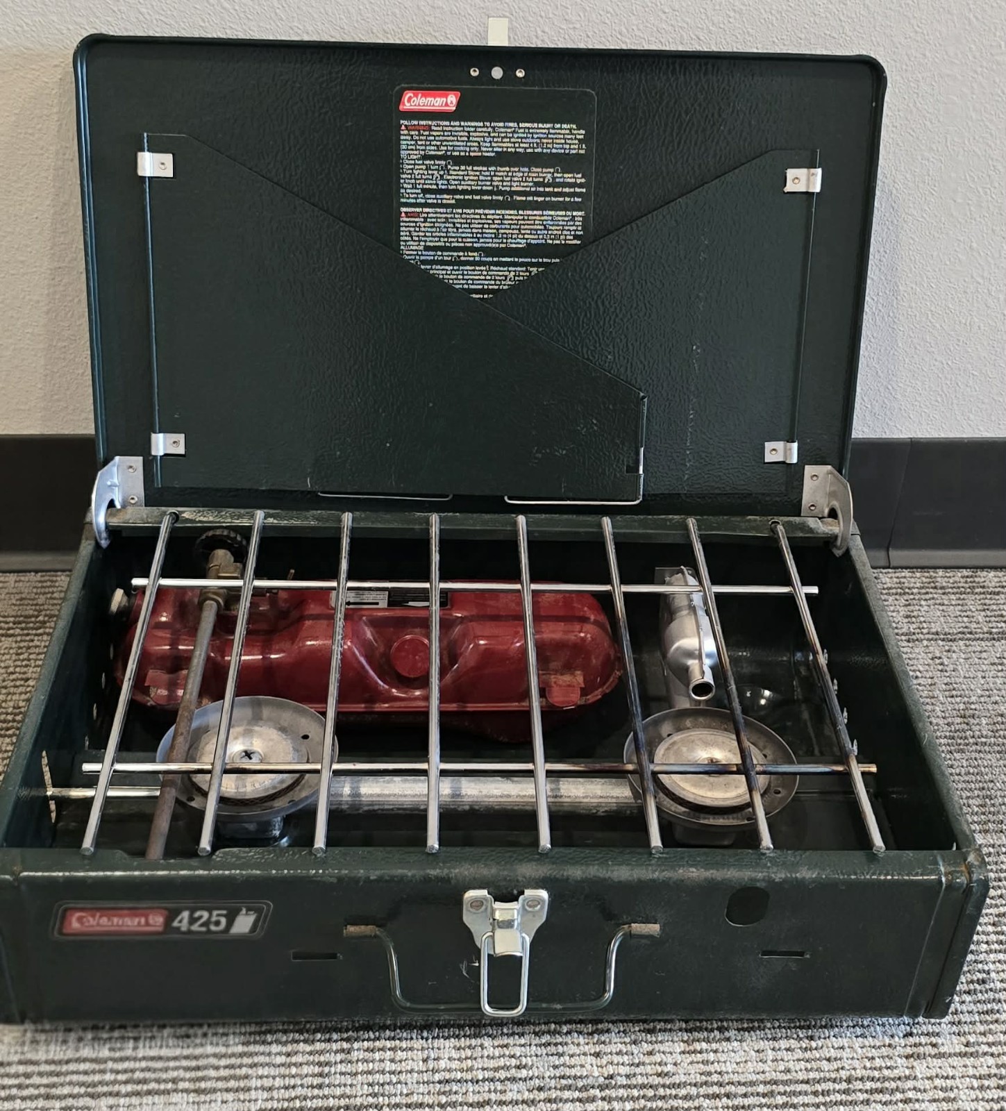 Coleman 425F 2-Burner Green Portable Gas Camping Stove 14000 BTU