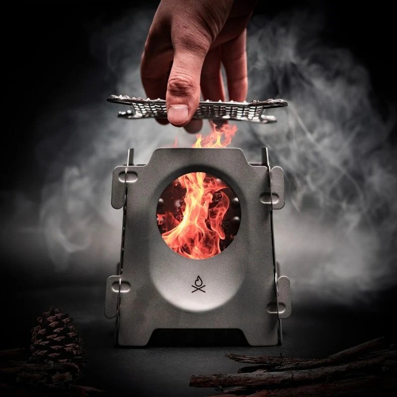 Uberleben Stoker Wood Burning Camp Stove Flatpack Twig Stove Ultralight Titanium