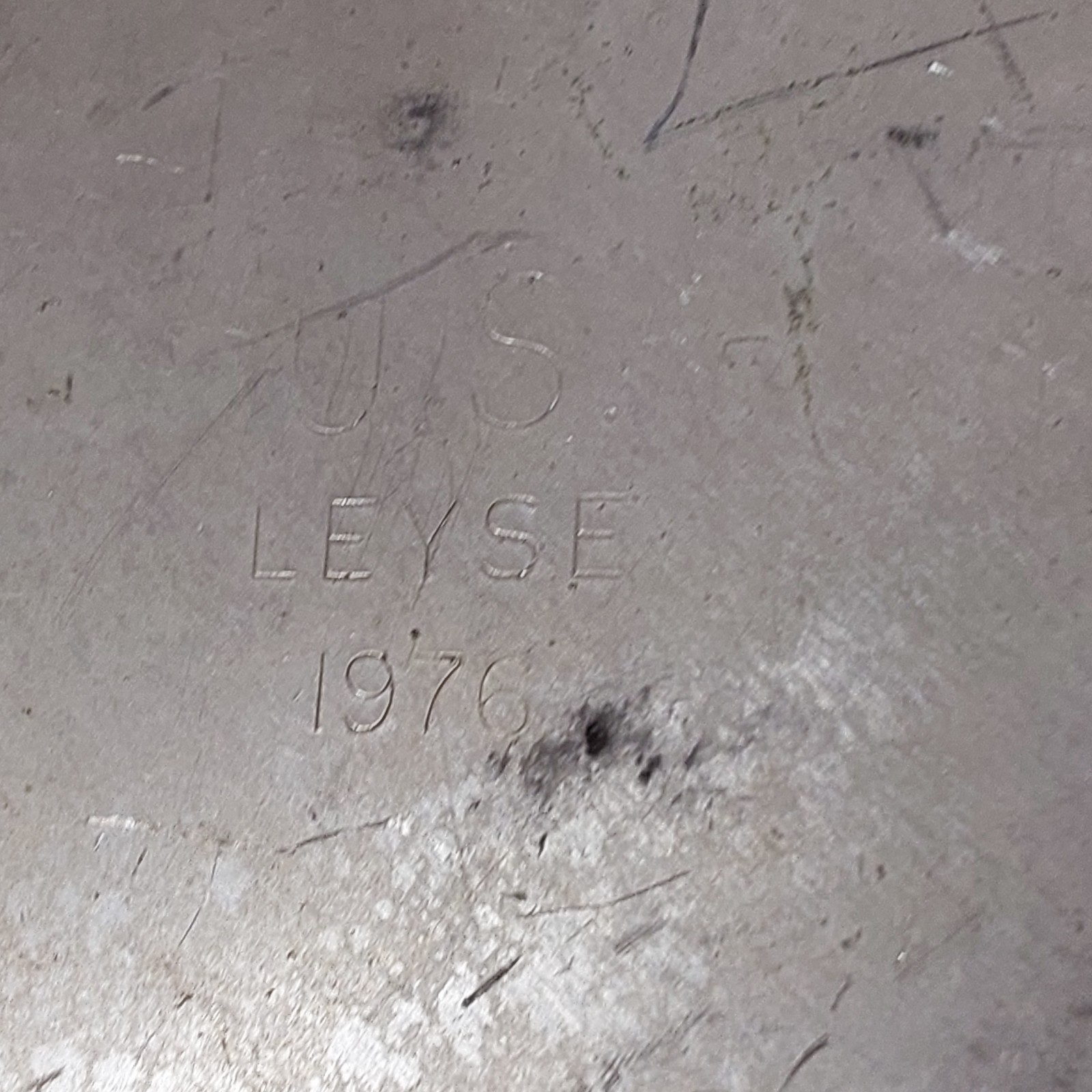 M1950 Stove Leyse – Case Pots Pans Canister – Dents Discoloration