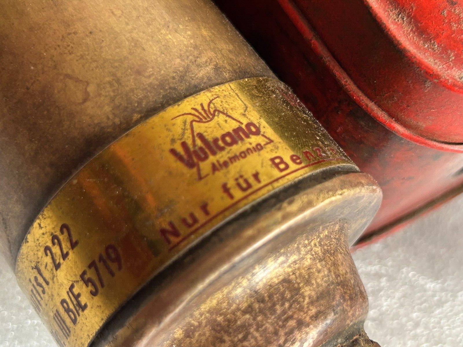 OLD VINTAGE VULCANO ALEMANIA BRASS KEROSENE CAMP STOVE WITH ORIGINAL TIN BOX