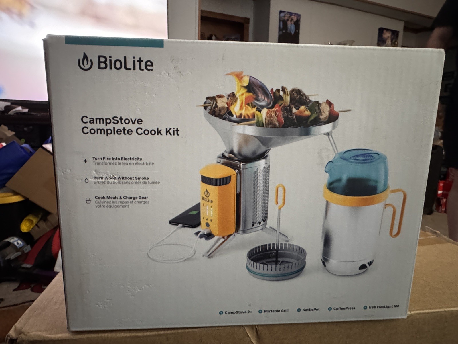 BioLite Solid Fuel Camp Stove 2+ Electricity Generator Battery USB Charger