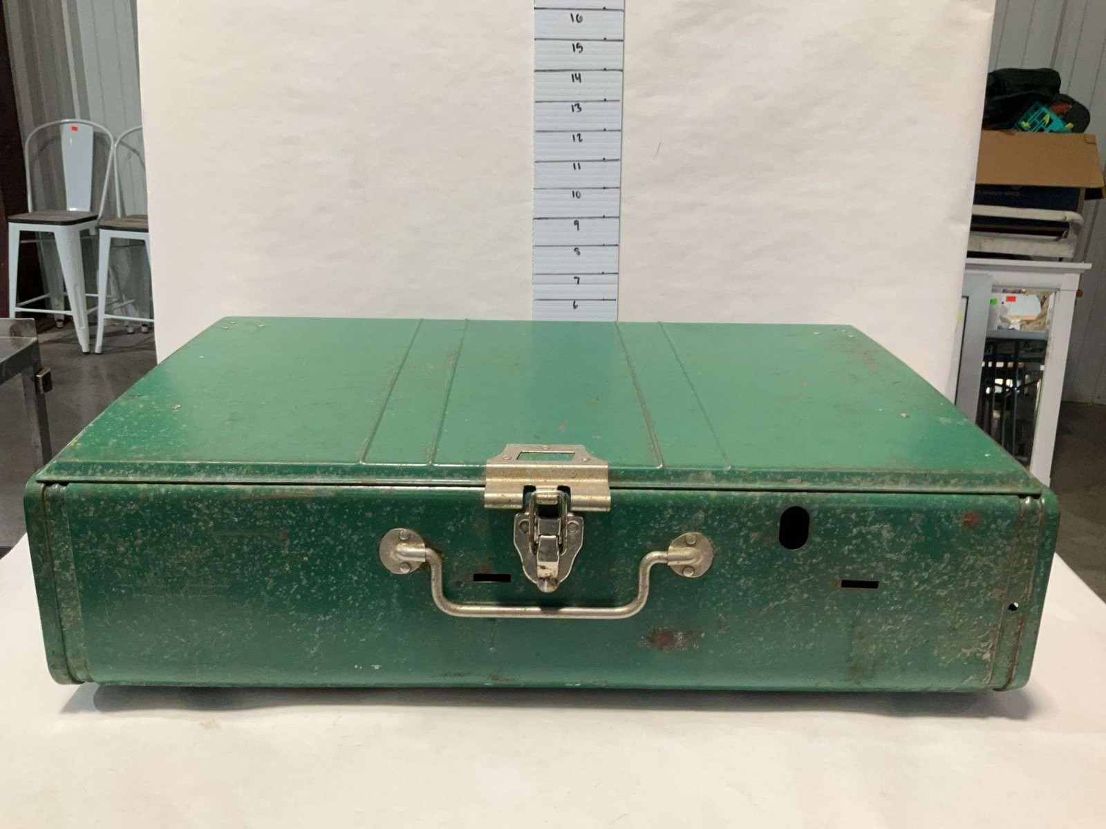Coleman 413A Two Burner Green Camp Stove with Red Fuel Tank Vintage