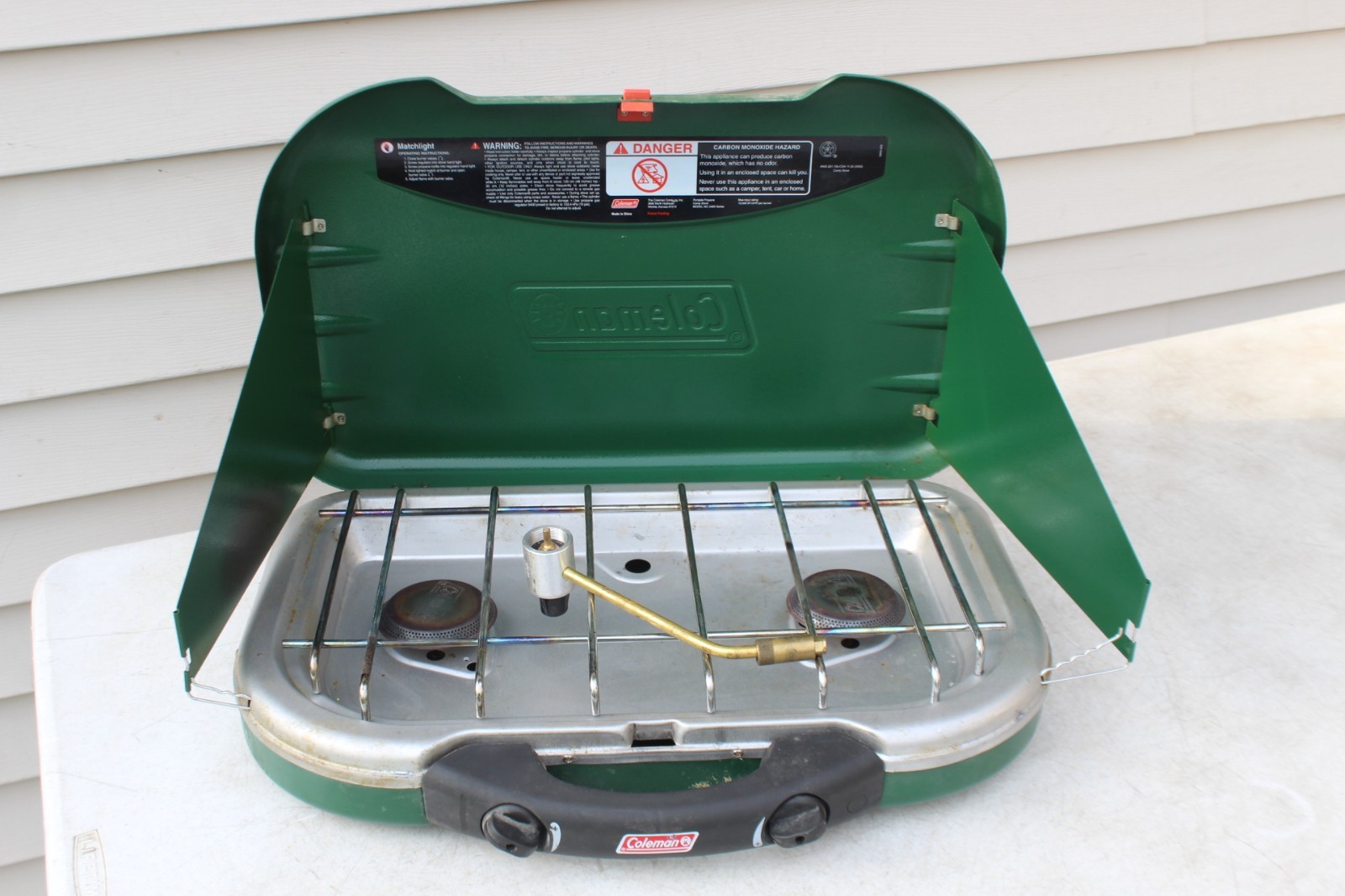 Coleman Perfect Flow Stove 5469 Portable Camping 2 Burner 10K BTU EUC