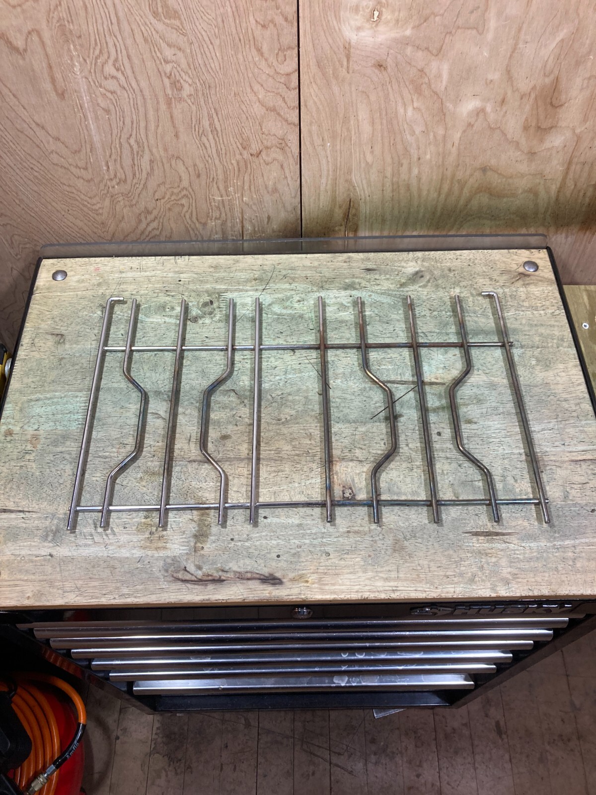 Coleman 413H – Grate – Discoloration