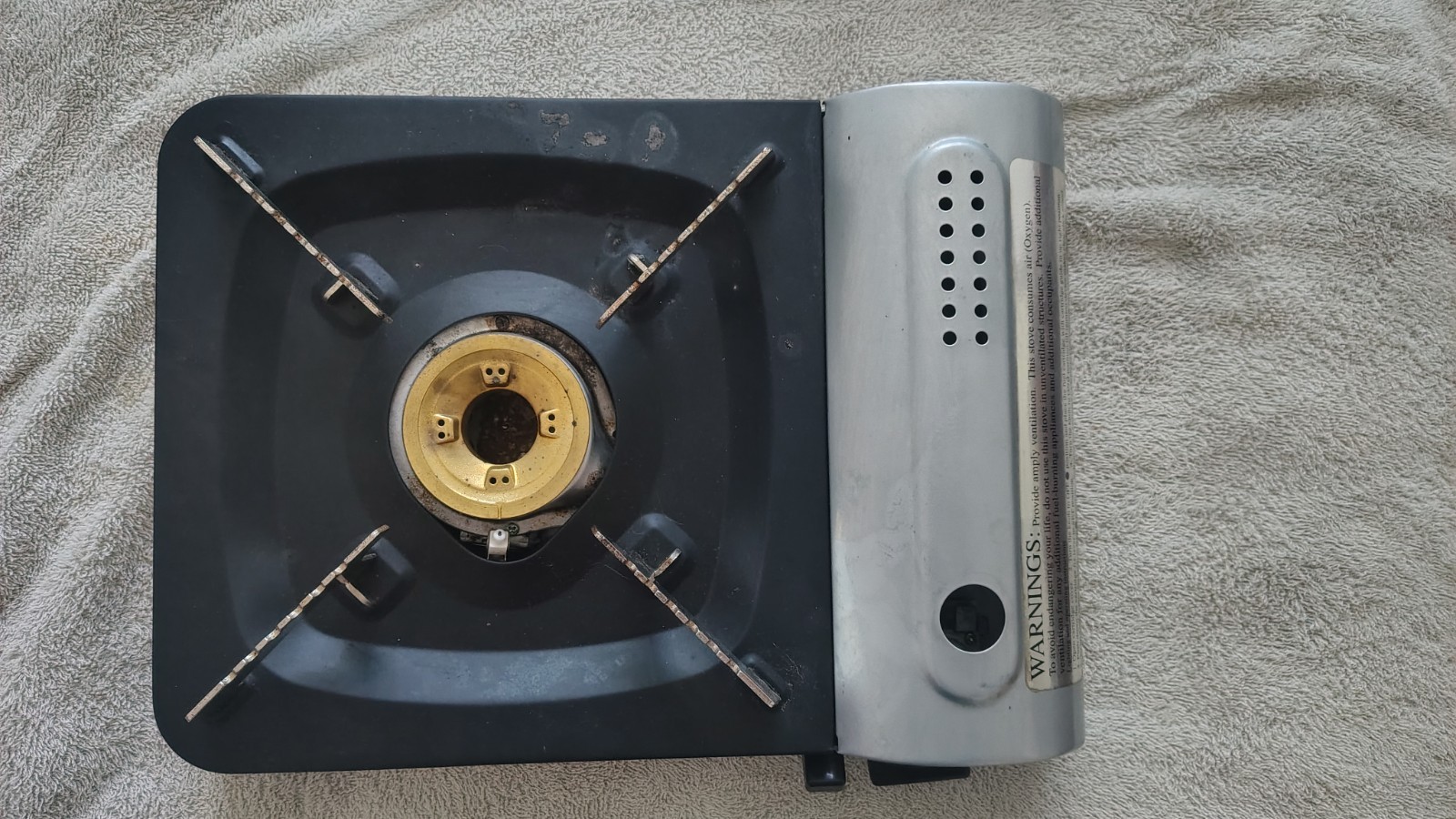 Iwatani Portable Camping Butane Stove- Model ZA-3 – 10,000BTU