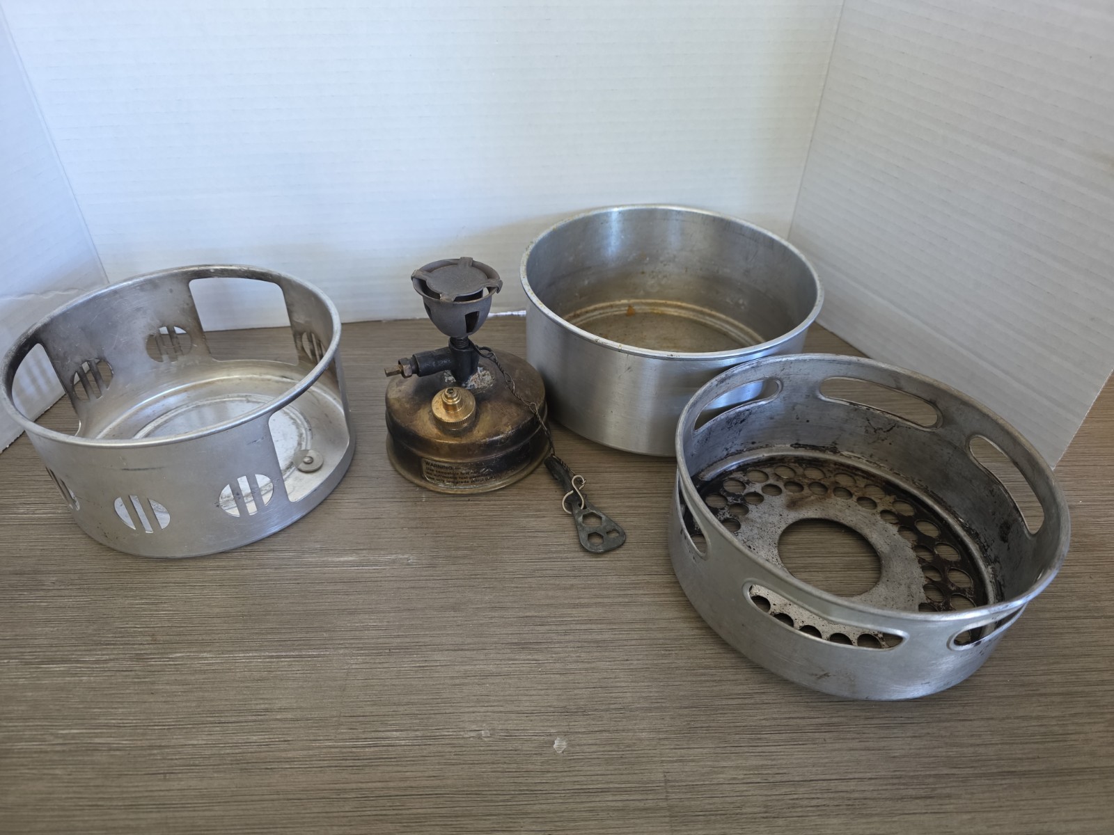 SIGG TOURIST CAMP BACKPACKING ALUMINUM COOK SET & SVEA 123 STOVE SYSTEM UNTESTED