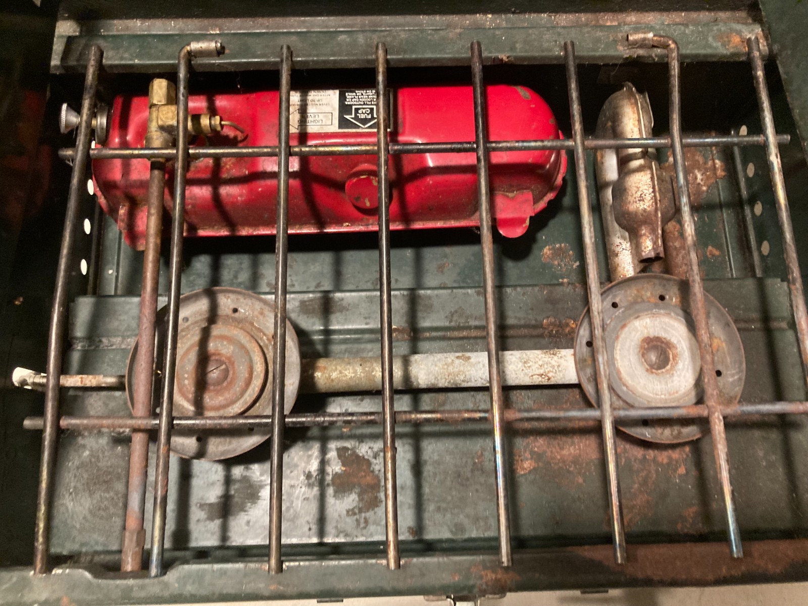 Vintage COLEMAN 425F DUAL BURNER CAMP STOVE