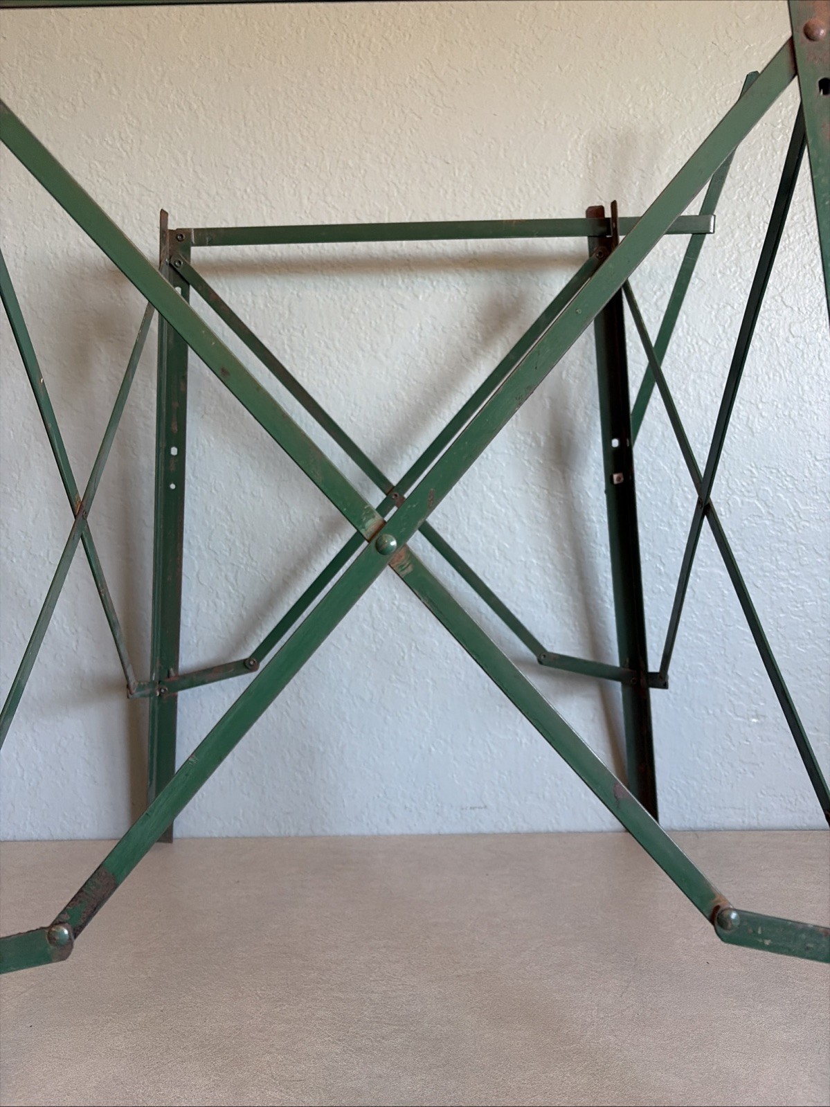 Vintage Coleman Heavy Steel Green Stove Cooler Folding High Stand No. 10 w/ Box