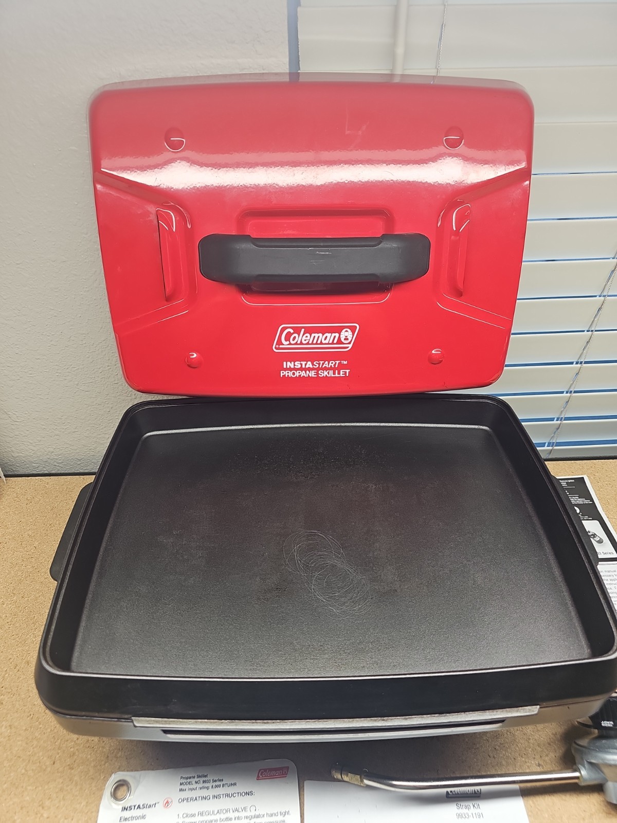 Coleman Portable PerfectFlow Propane Skillet Camping Tailgating Rare Red Color