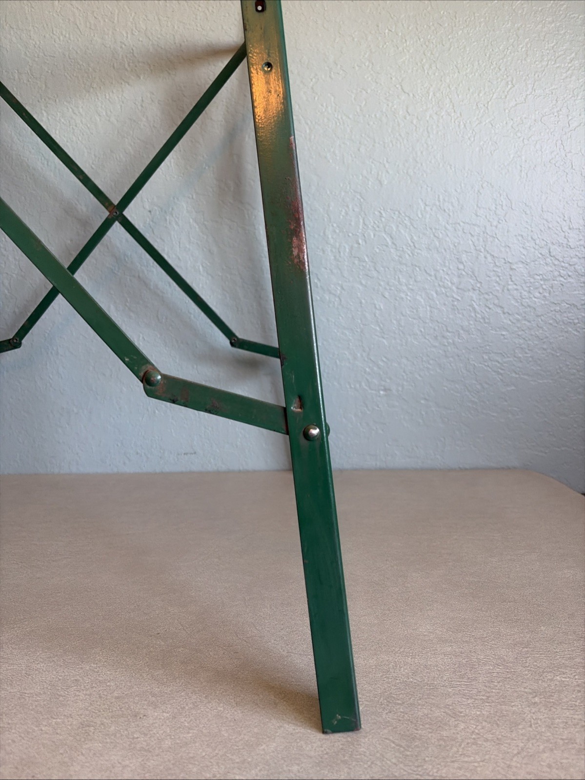 Vintage Coleman Heavy Steel Green Stove Cooler Folding High Stand No. 10 w/ Box