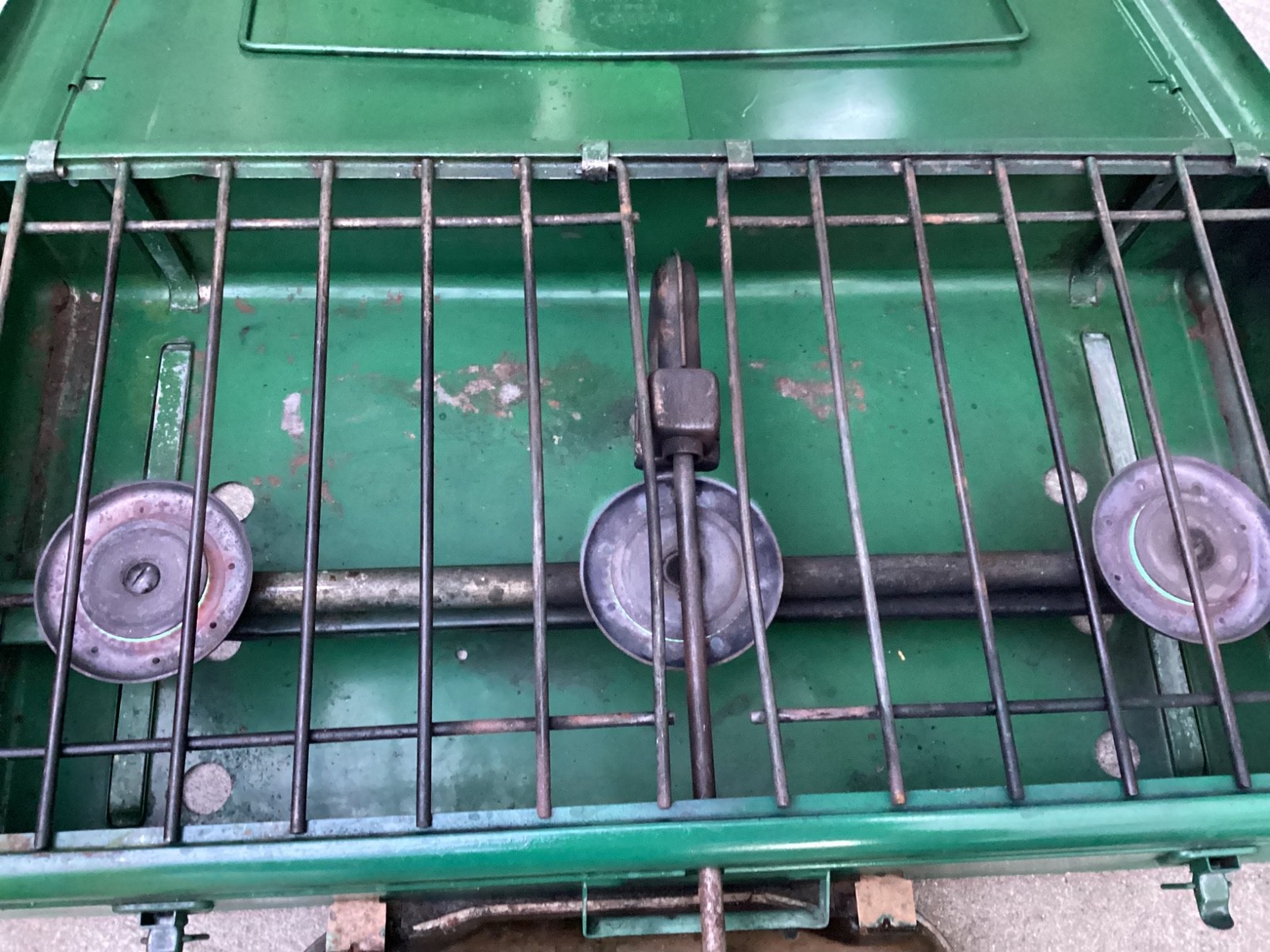 Vintage Coleman Model 426B Triple 3 Burner Green Gas Camping Stove