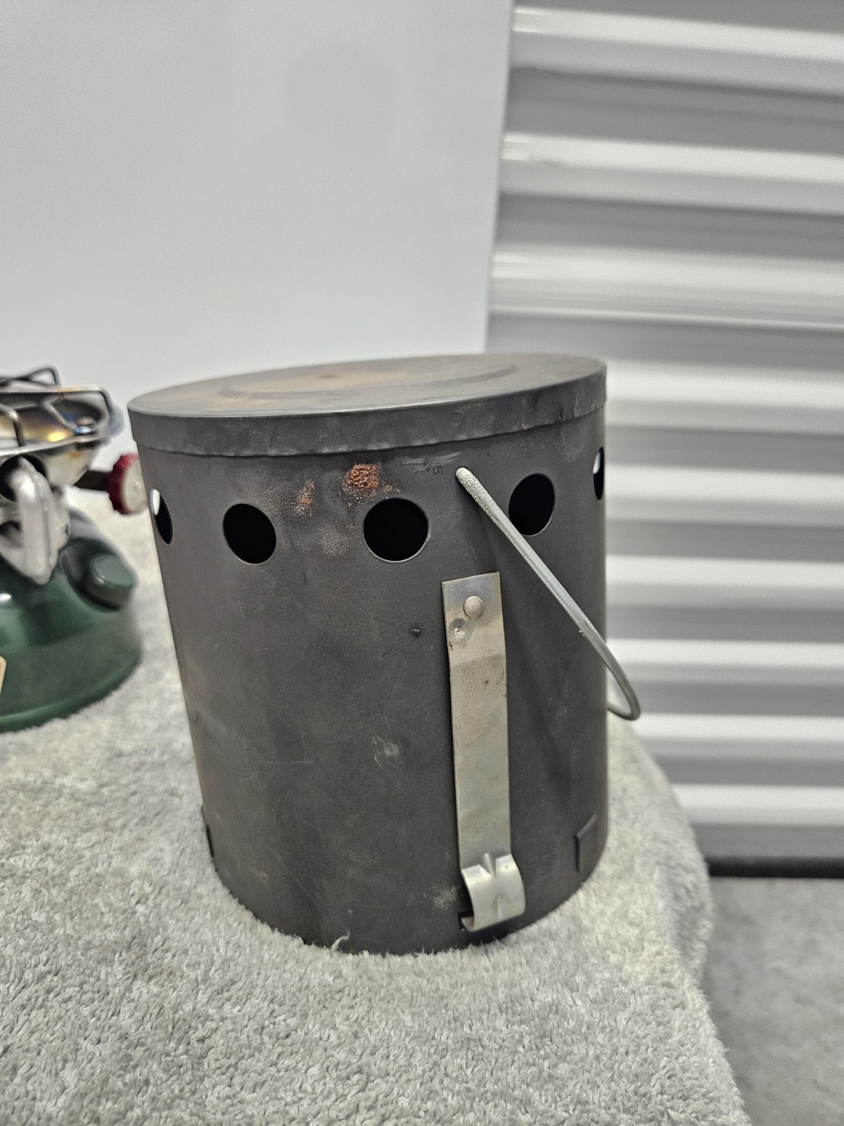 1971 COLEMAN 502 Single Burner Camp Stove With Aluminum Cook Kit Case Heat Drum