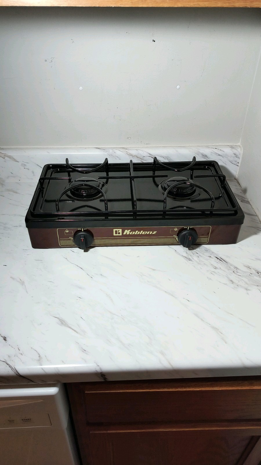 KOBLENZ PFK-200S LP 2 Burner Outdoor Stove Unused