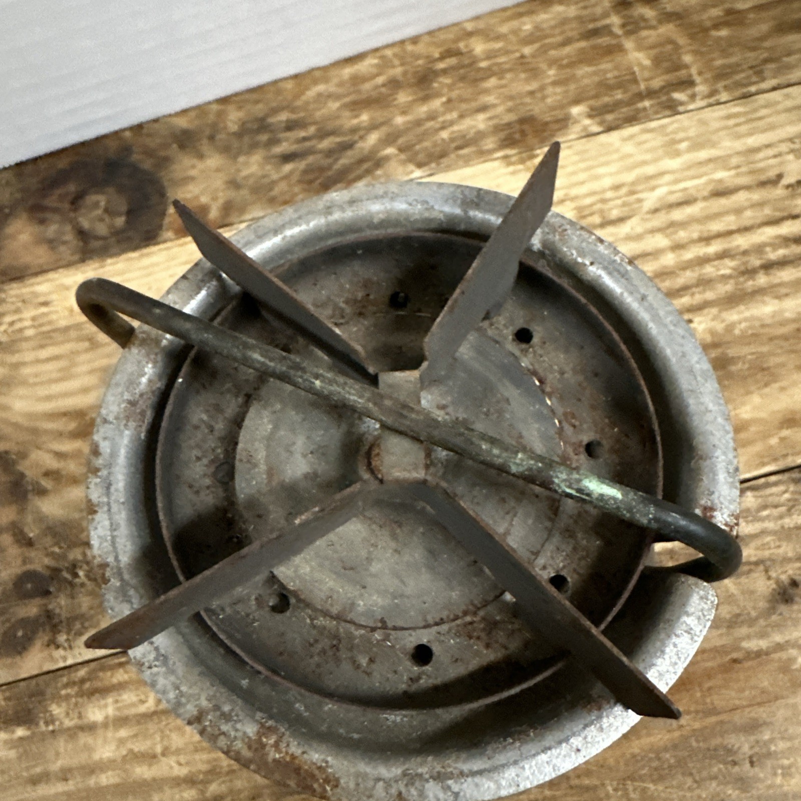 Vintage COLEMAN Model 533 Dual Fuel Single Burner Camping Stove 1998 Silver Gray