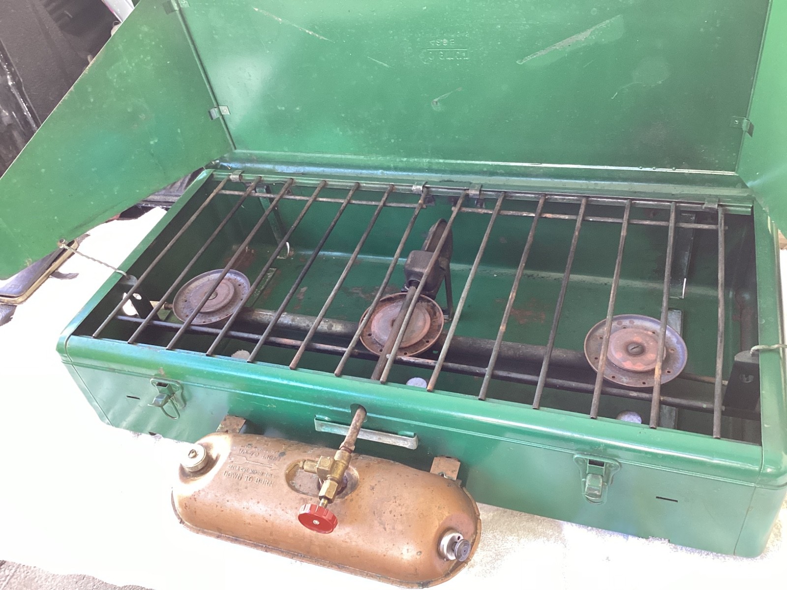Vintage Coleman Model 426B Triple 3 Burner Green Gas Camping Stove