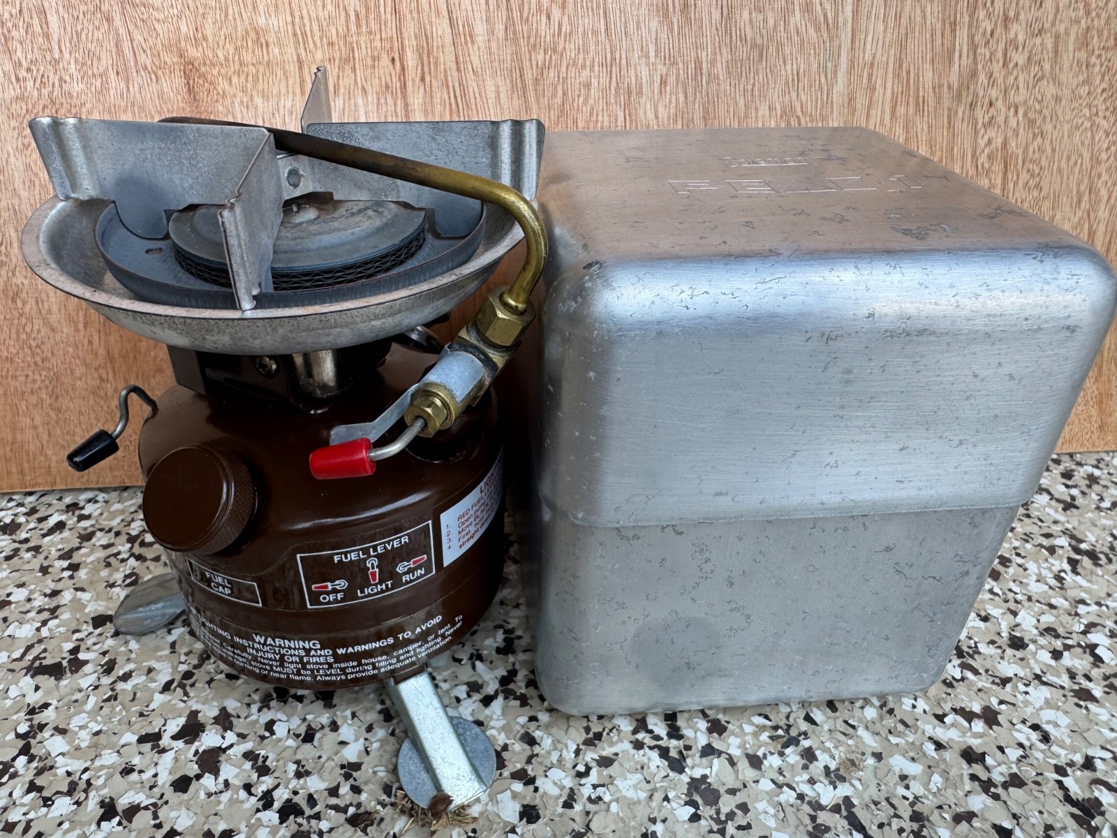 Vintage Coleman 400 PEAK 1 Stove 1980 + Aluminum Case Excellent !! Tested