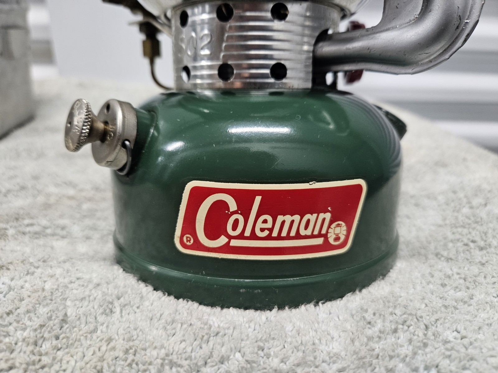 1971 COLEMAN 502 Single Burner Camp Stove With Aluminum Cook Kit Case Heat Drum