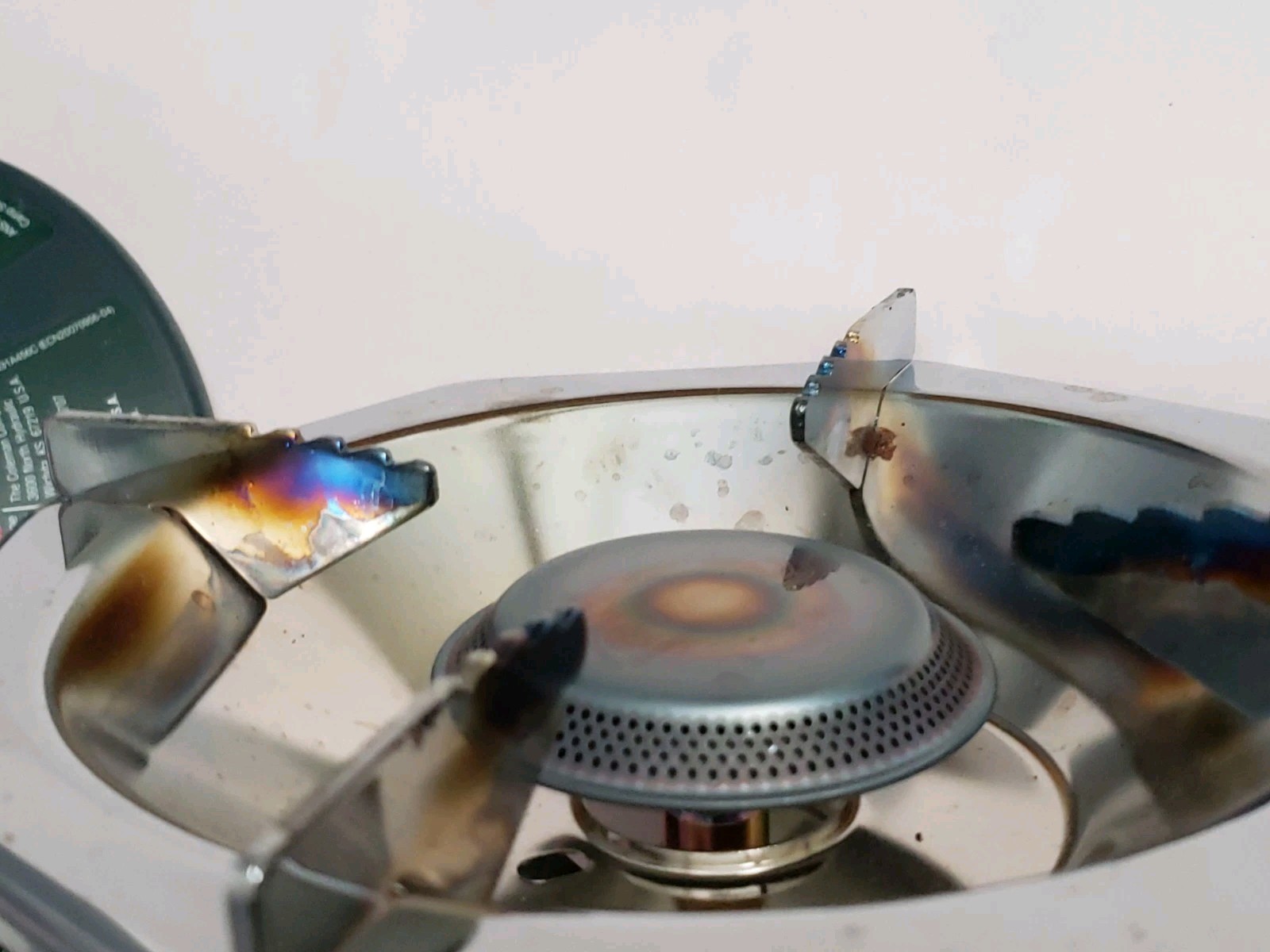 Coleman Perfectheat Bottle Top Propane Camping Stove Single Burner