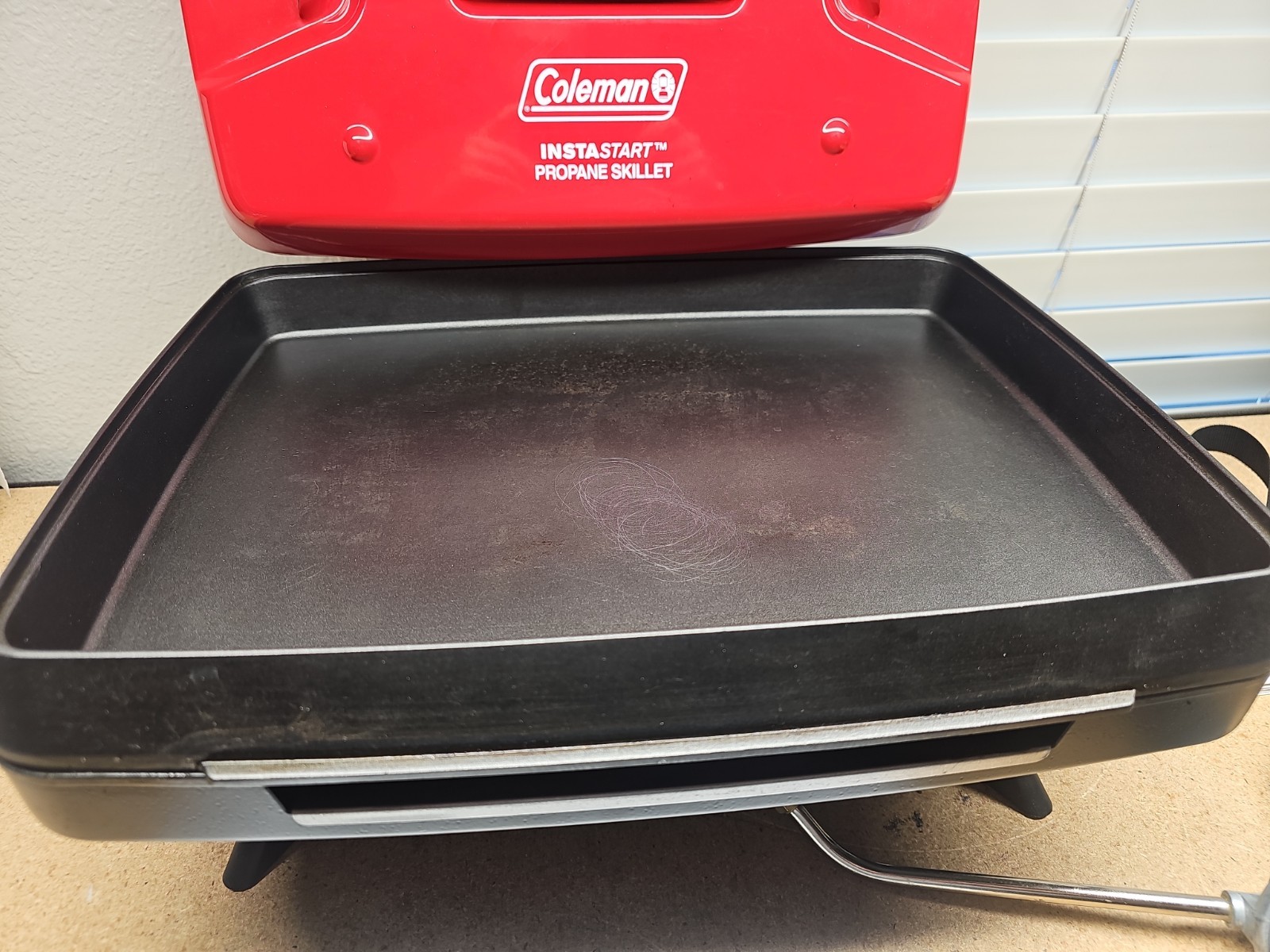 Coleman Portable PerfectFlow Propane Skillet Camping Tailgating Rare Red Color