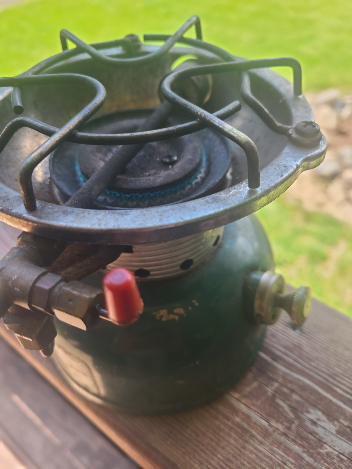 COLEMAN 502 SINGLE BURNER CAMP STOVE-JUNE 1966- Works Great.