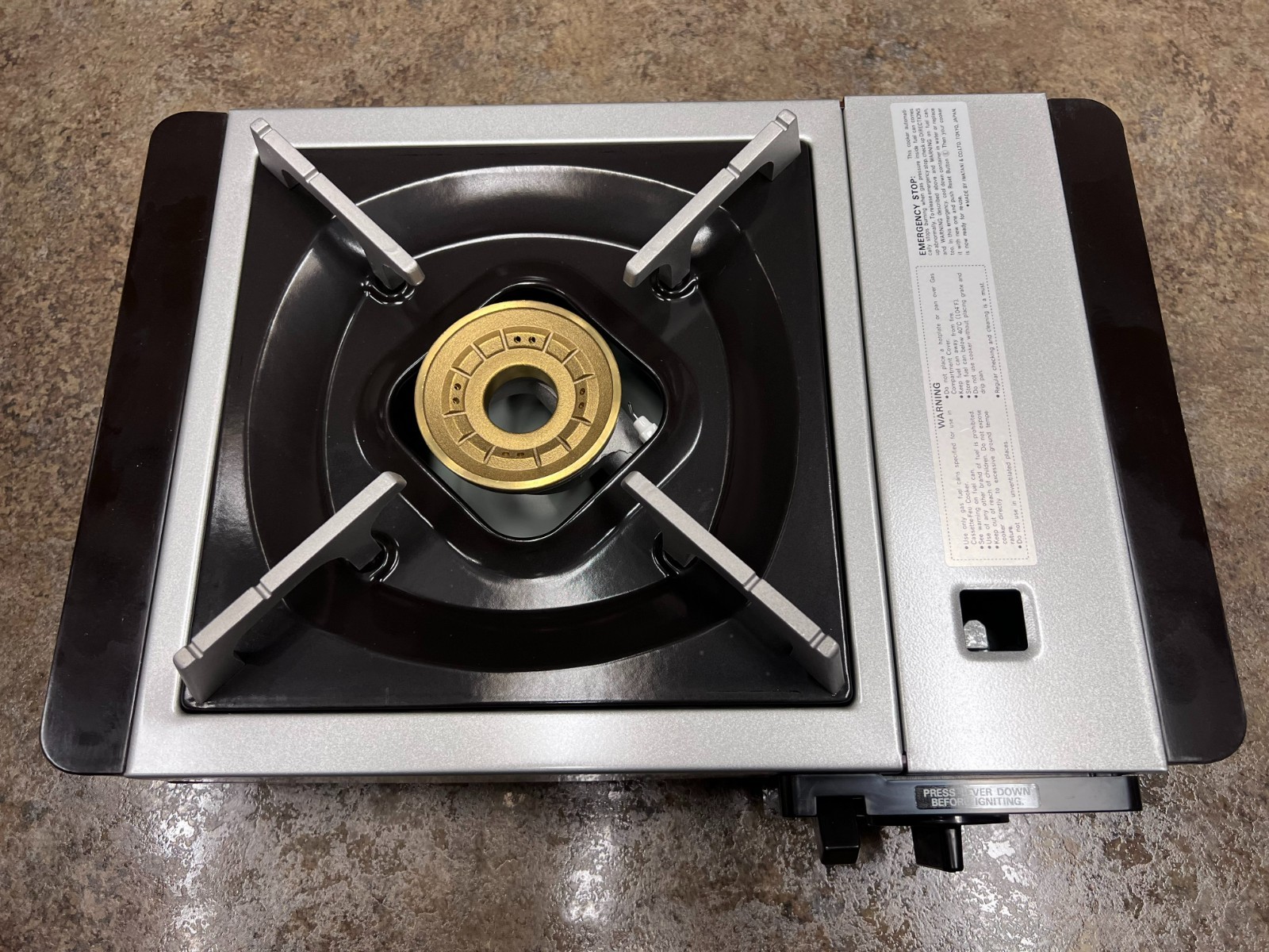 NEW Iwatani S-2 Deluxe Portable Butane Cooker/Stove