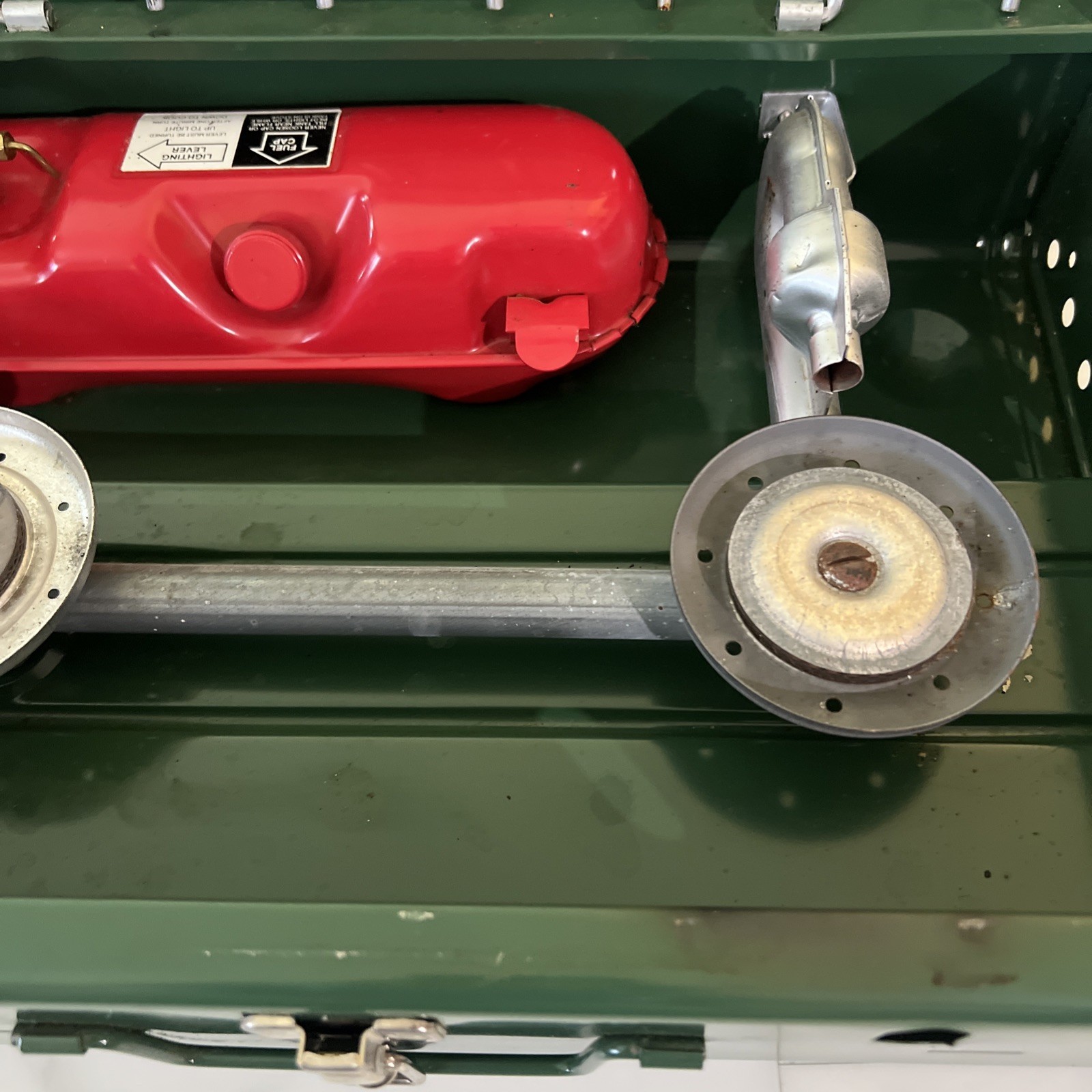 1979 Coleman Camp Stove 2 Burner Model 425F499 w/Original Box USA