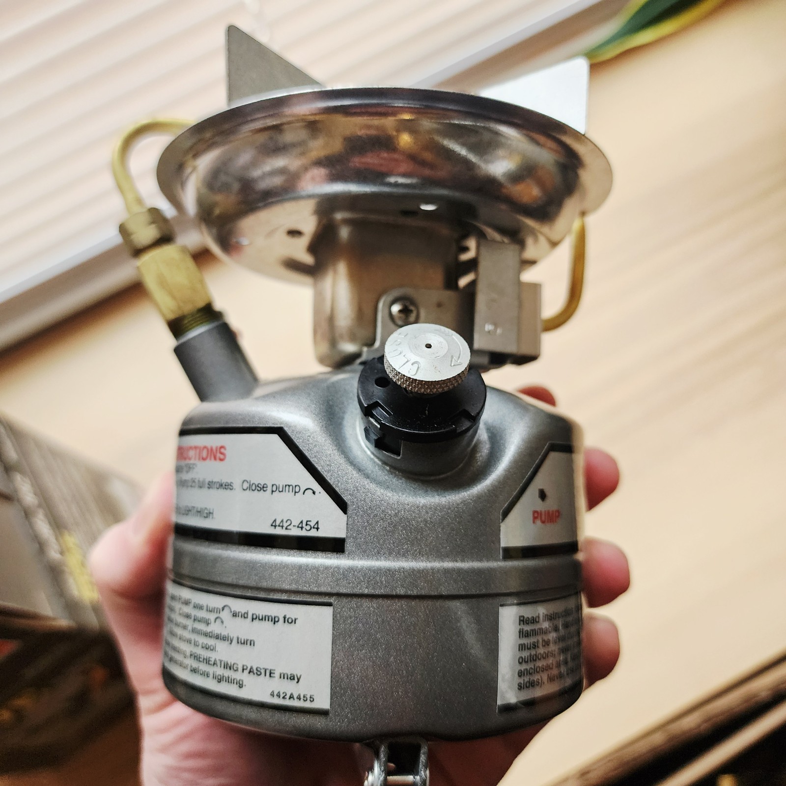 COLEMAN Peak 1 Feather 442 Dual Fuel Camp Stove, Open Box *Read Full Description