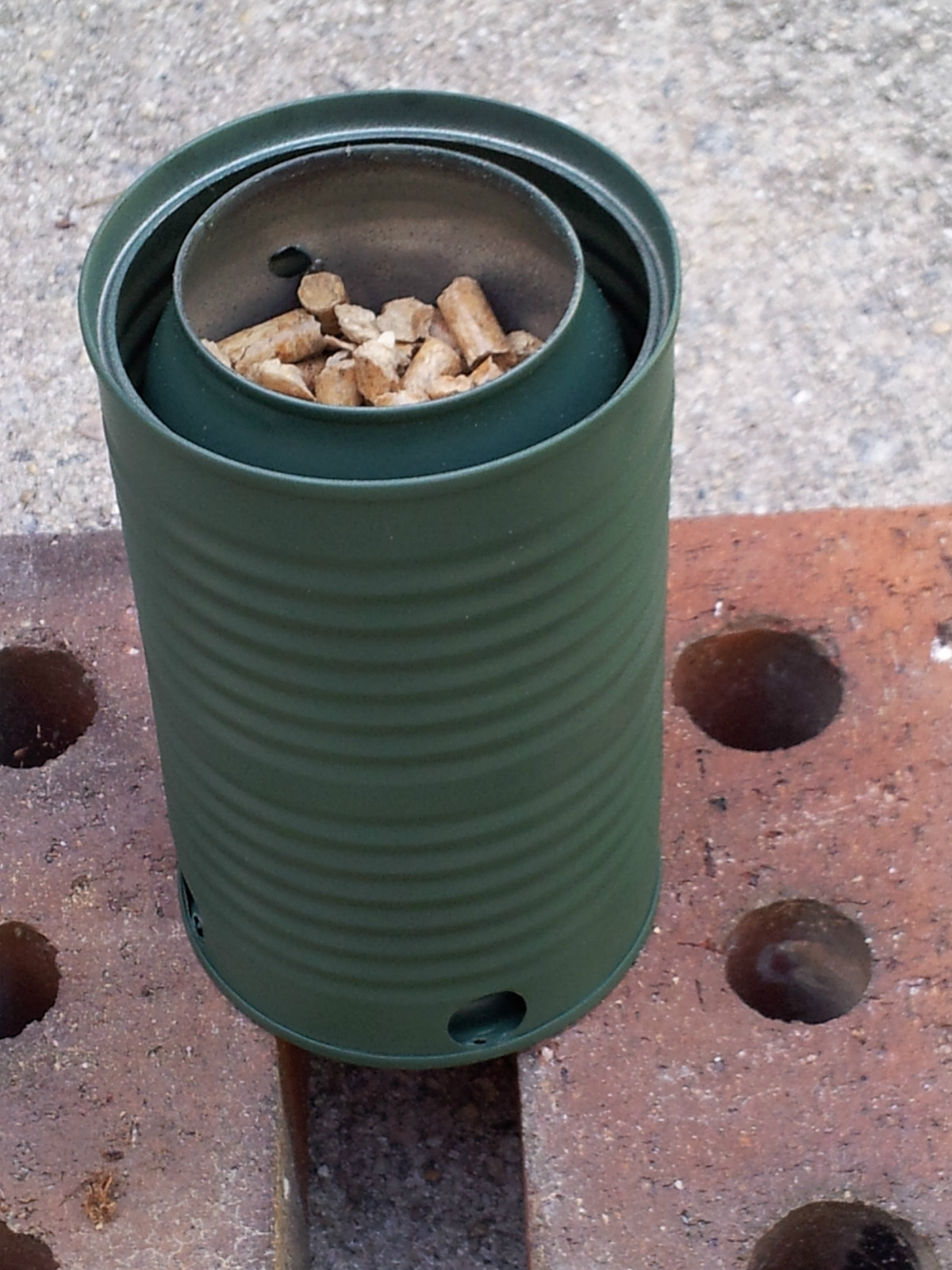 Jowata’s Solid Fuel Stove Ultralight Burner Hiking Camping Survival Emergency