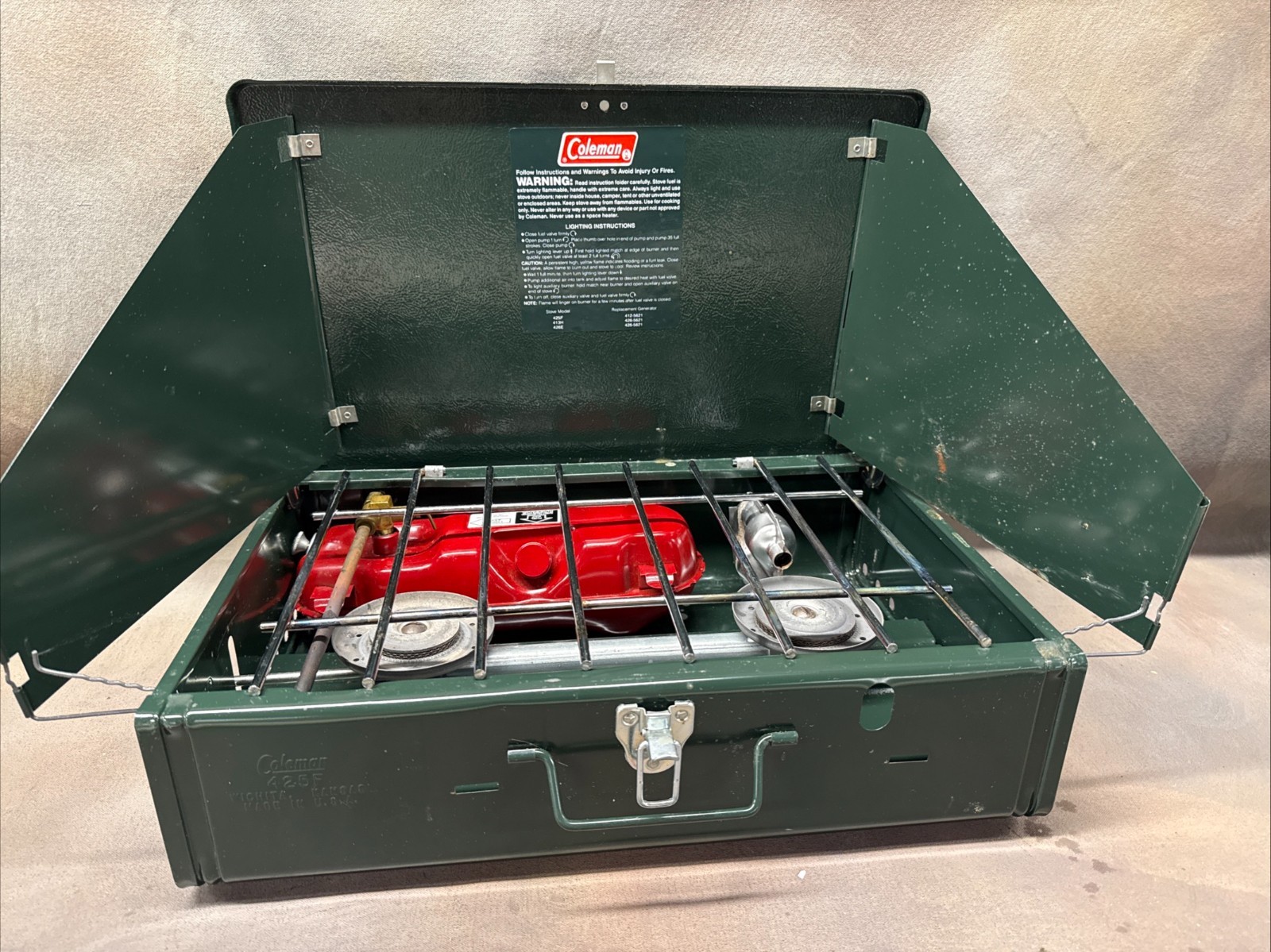 Coleman 425F499 Dual Fuel Camp Stove 2 Burner Camping Hunting Green Vintage