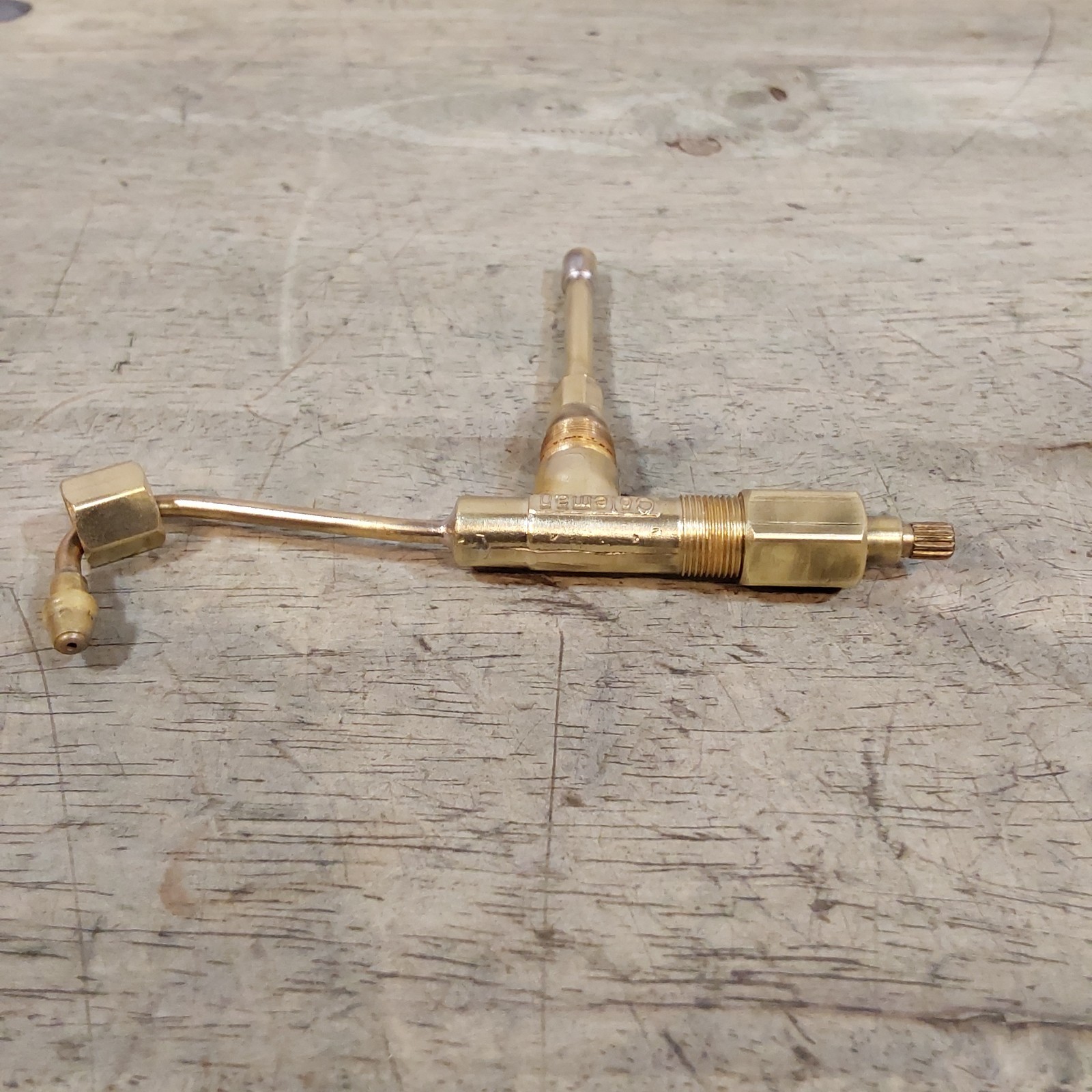 Coleman 502 Stove – Valve Assembly