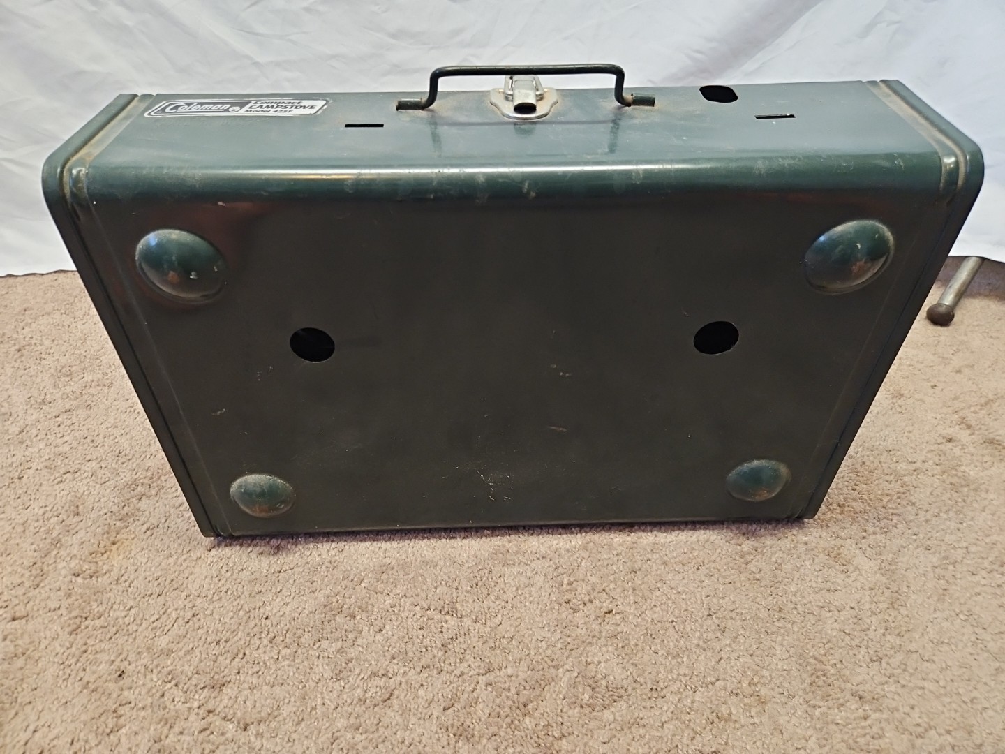 VINTAGE COLEMAN MODEL 425F 2-BURNER COMPACT CAMP STOVE