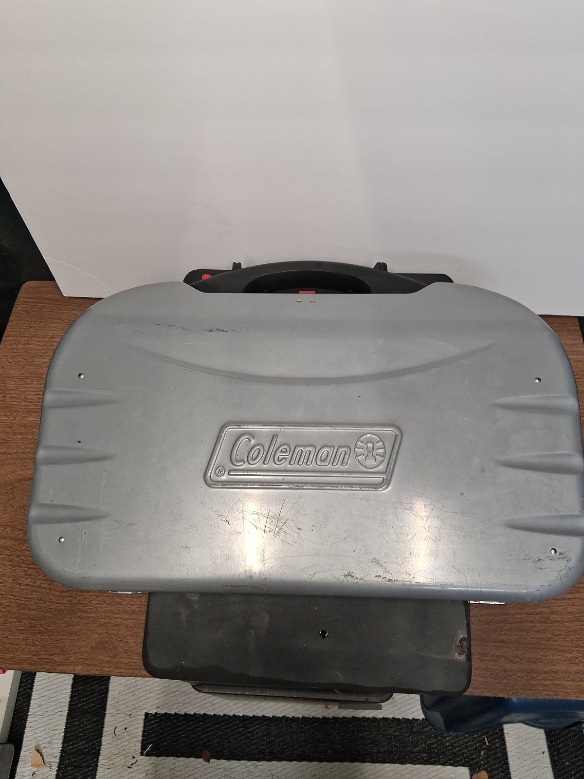 COLEMAN MODEL 5469 SERIES 10,000 BTU 2 BURNER PROPANE CAMPING STOVE NEVER USED.