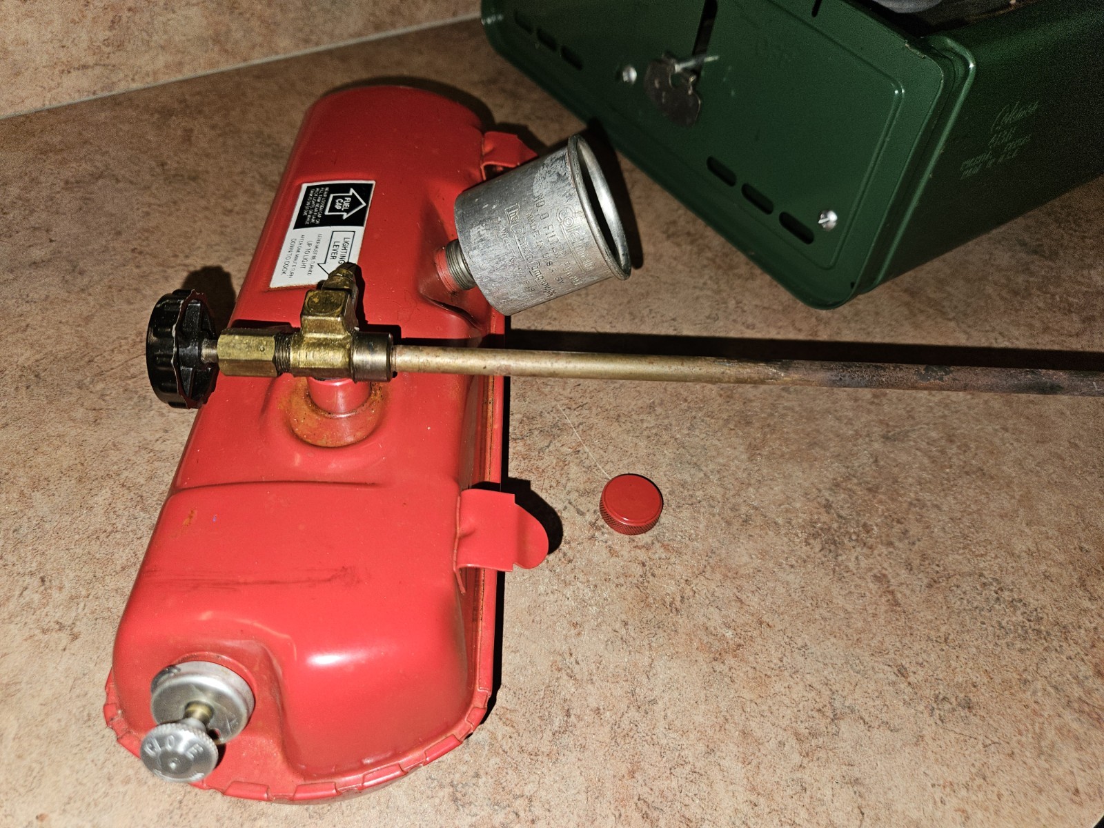 Coleman 413H Portable 2 Burner Gas Camping Stove Windscreens w/ Red Tank