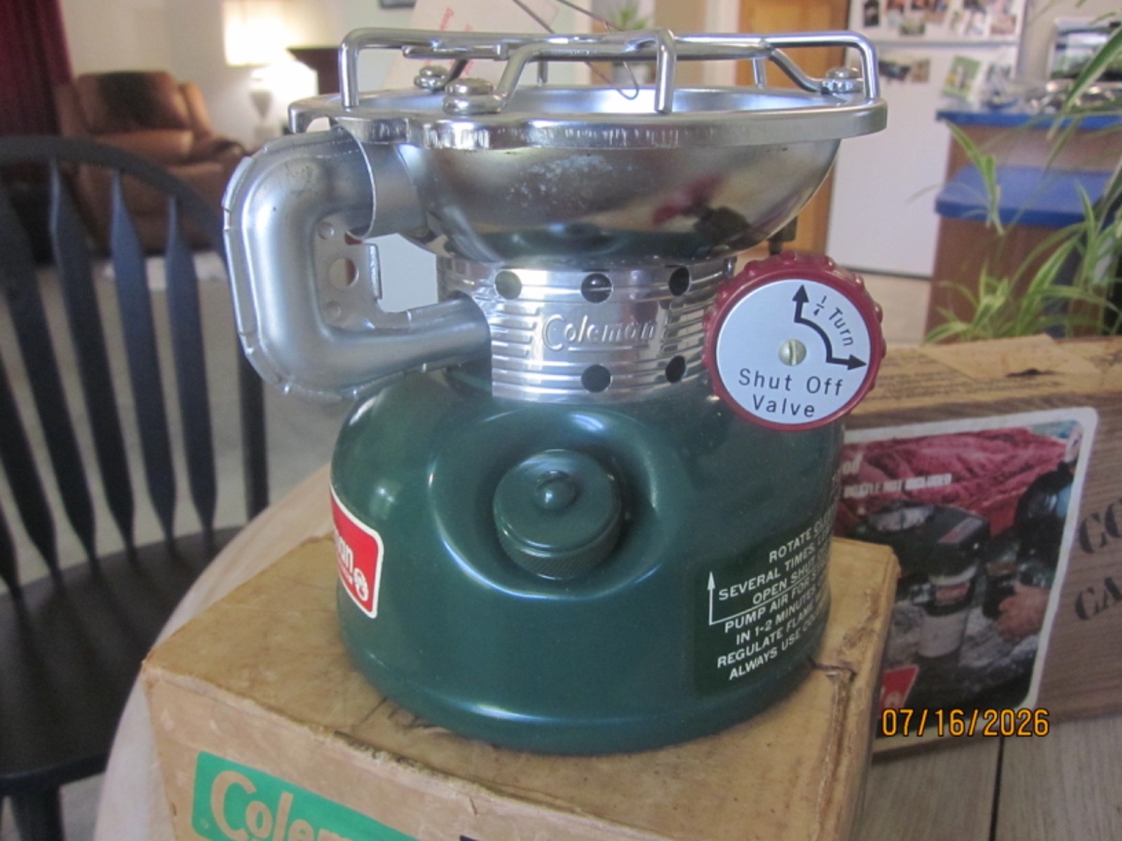 2 VTG NEVER USED & IN ORIG BOXES COLEMAN SINGLE BURNER STOVES-1, #502 & 1, #5418