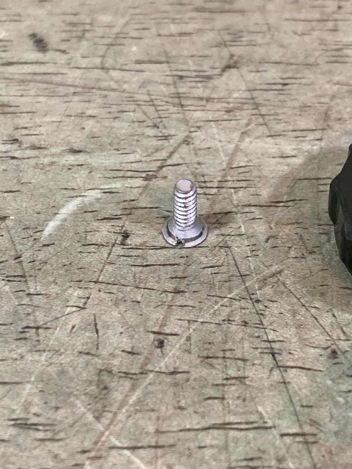 Rogers 523 Stove – Valve Wheel Knob and Screw – Off un-fired Stove