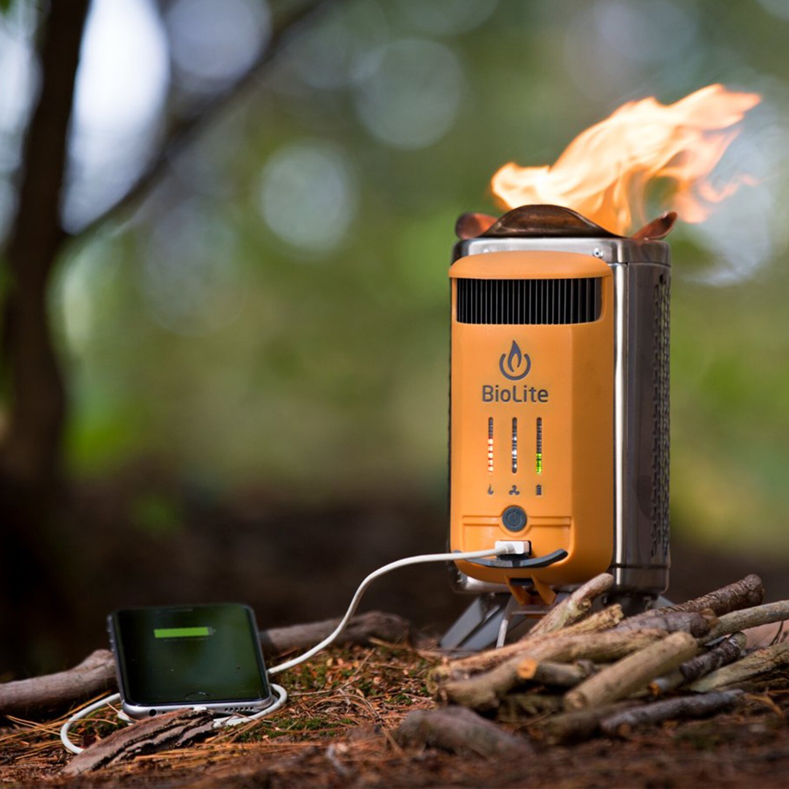 BioLite Solid Fuel Camp Stove 2+ Electricity Generator Battery USB Charger