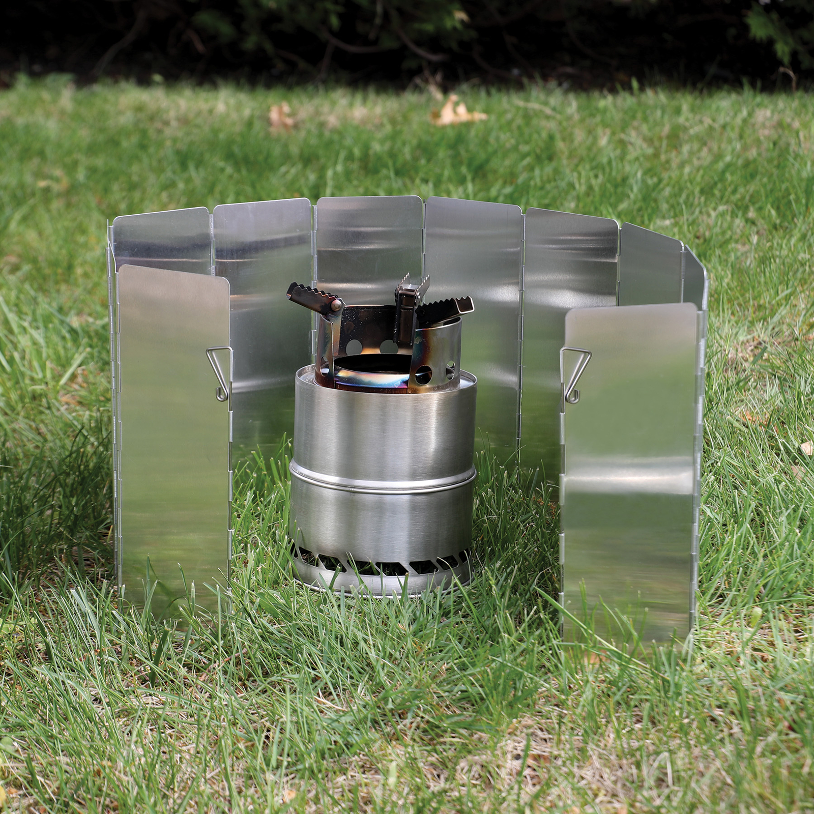 Camp Stove Folding Windscreen – 12 Panels with Two 9 Inch Aluminum Stakes