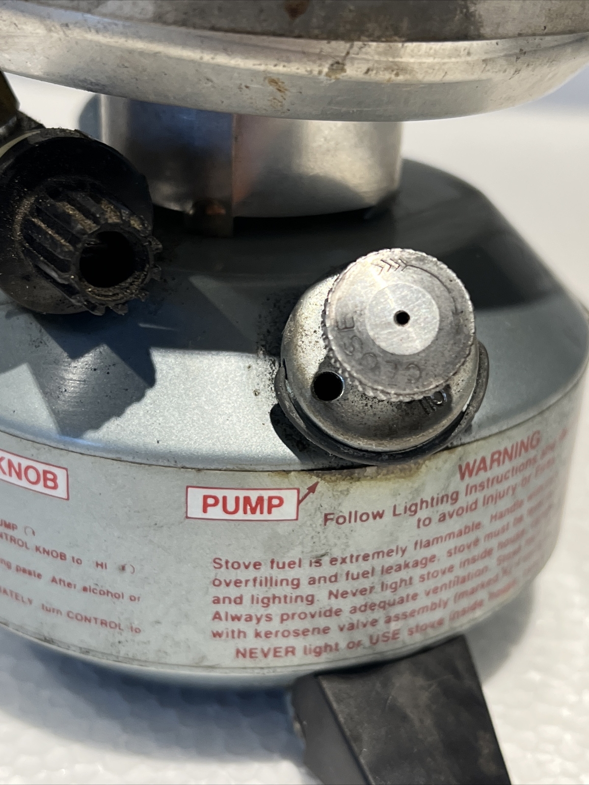 Coleman Peak 1 Multi Fuel Camp Stove Model 550B Vintage Untested