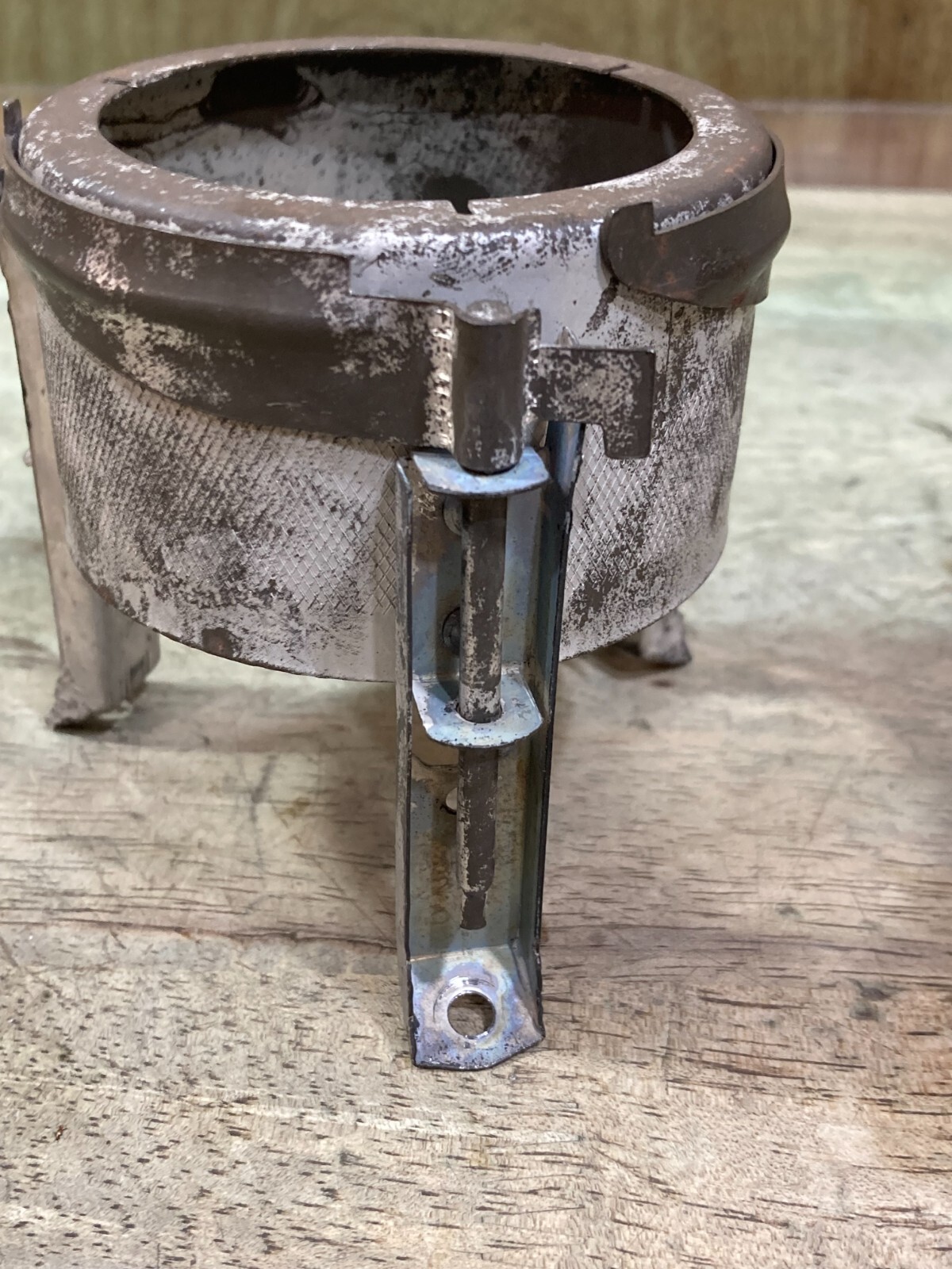 M1950 Rogers Stove – Grate – Discoloration – From Un-fired Stove
