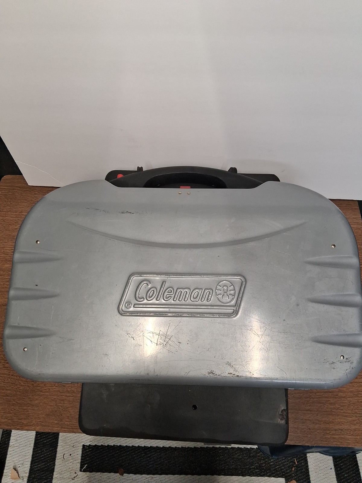 COLEMAN MODEL 5469 SERIES 10,000 BTU 2 BURNER PROPANE CAMPING STOVE NEVER USED.