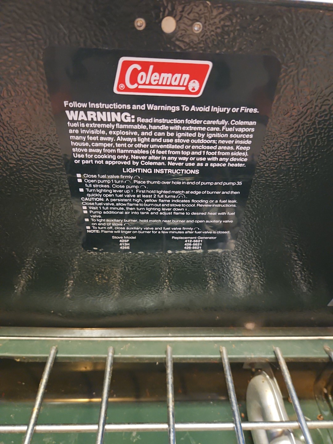 VINTAGE COLEMAN MODEL 425F 2-BURNER COMPACT CAMP STOVE
