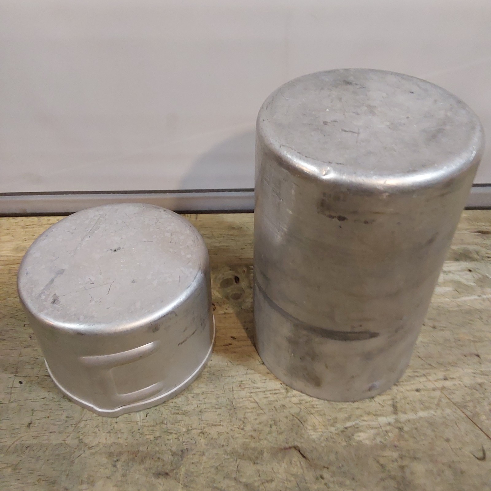 M1950 Stove Leyse – Case Pots Pans Canister – Dents Discoloration