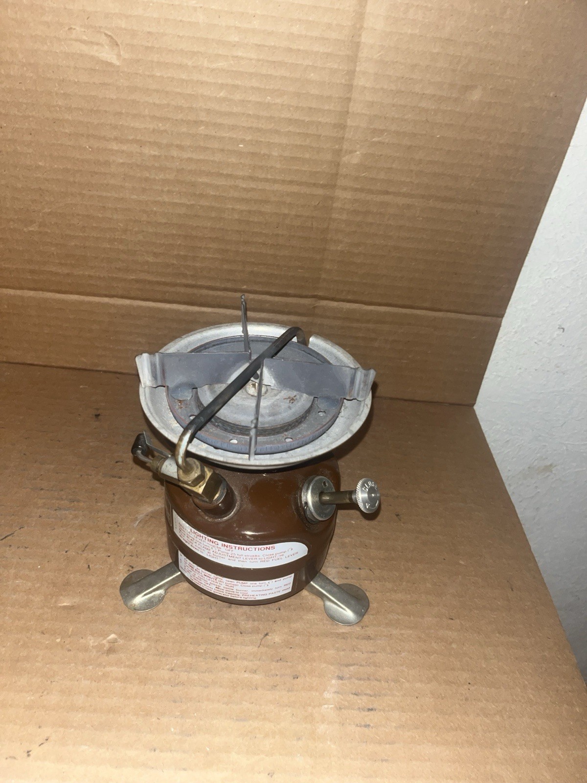 Coleman Peak 1 Feather Model 400 Camp Stove Untested