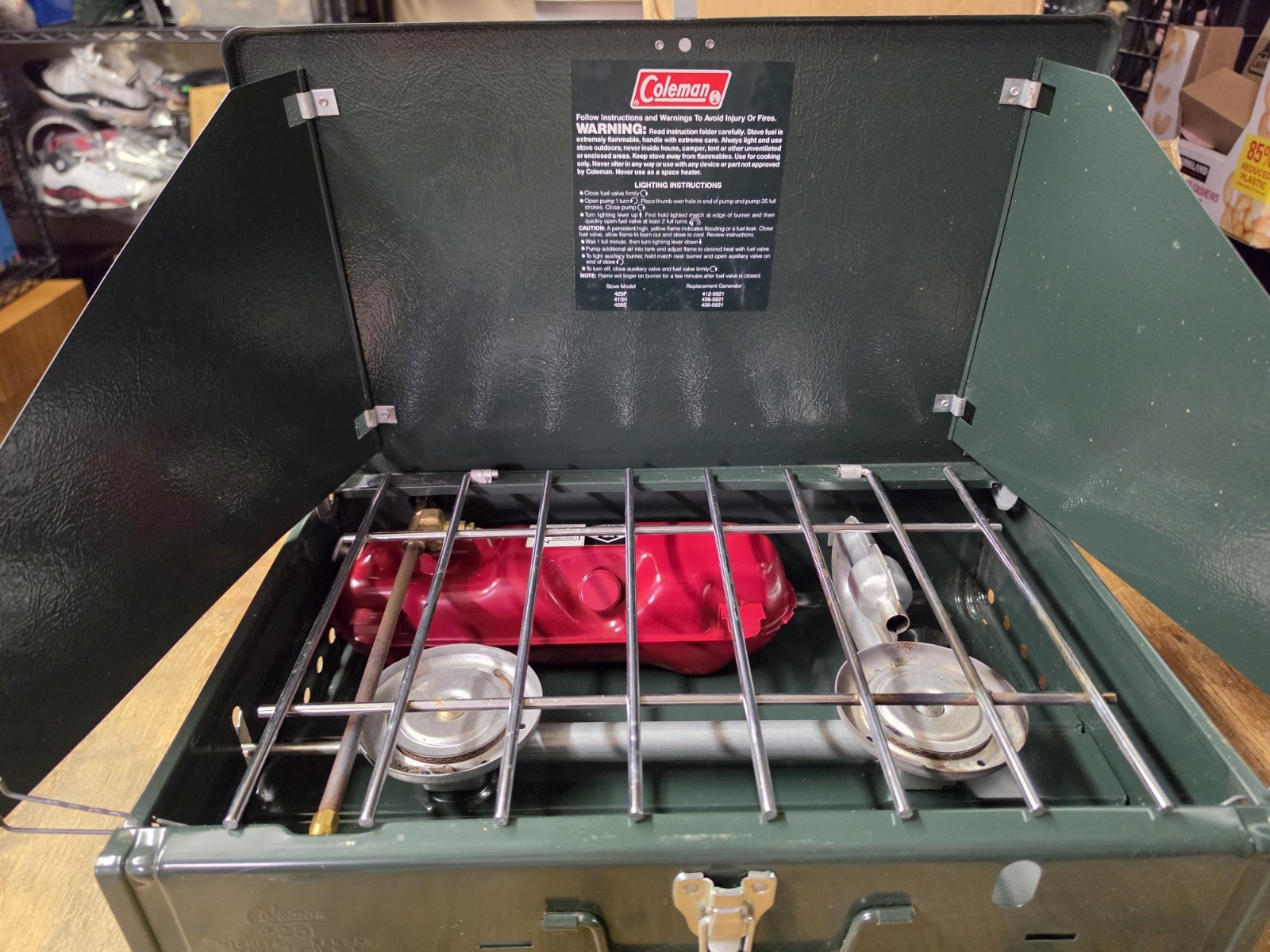 VTG Coleman 425F499 2 Burner Camp Stove w/ Original Box 5/1989 Classic Green USA